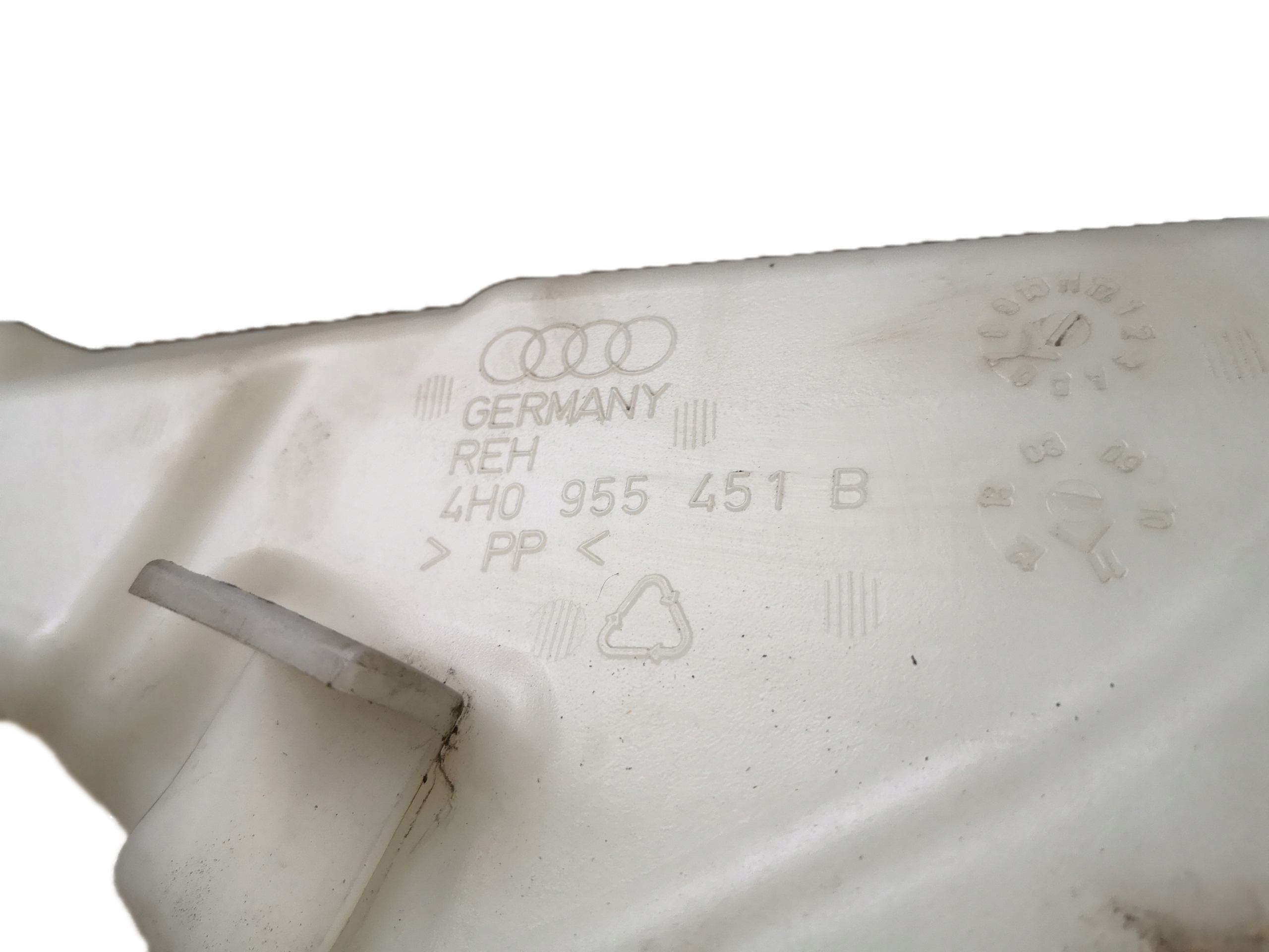 AUDI A8 4H D4 washer fluid tank 4H0955451B
