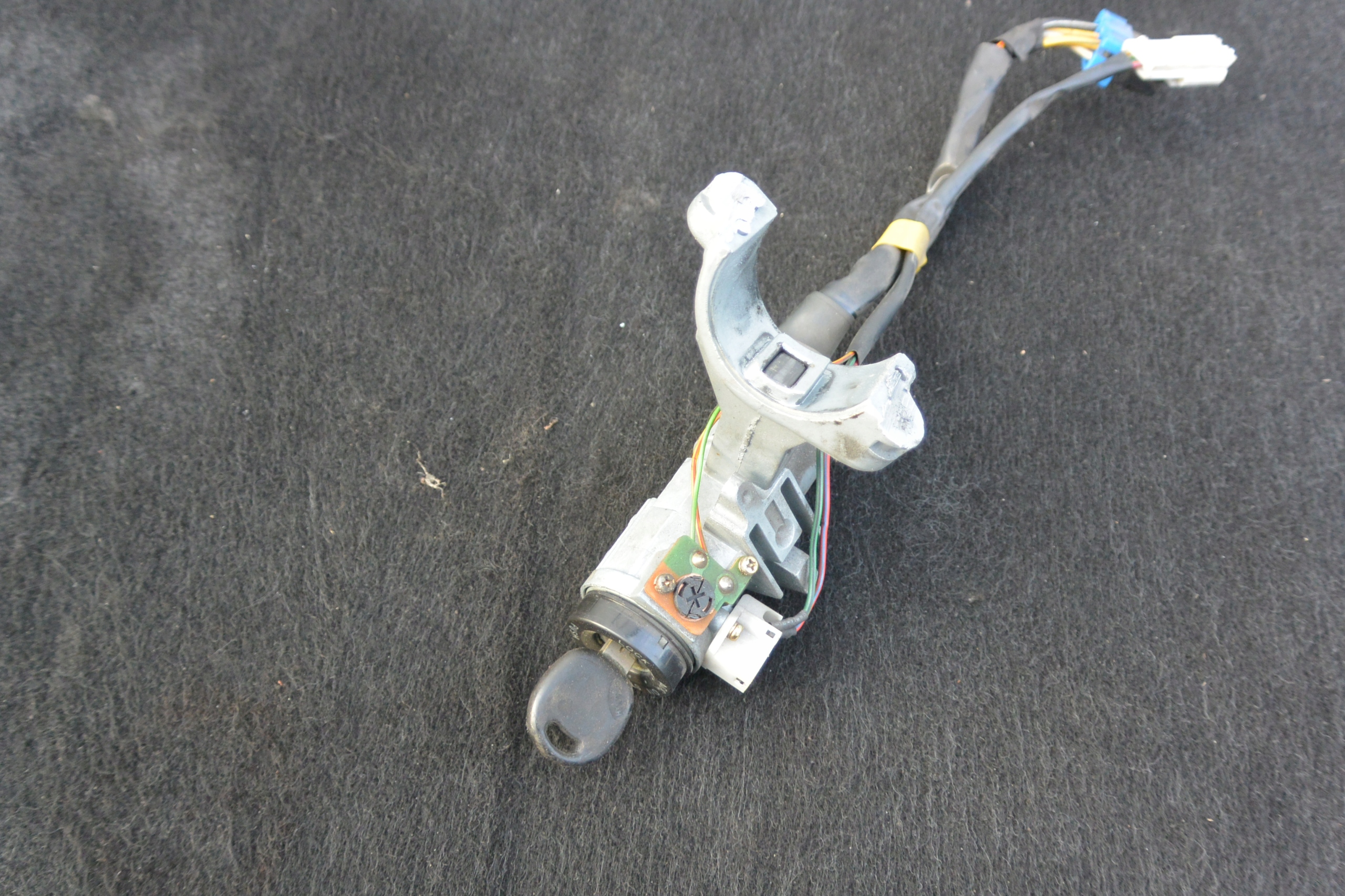ignition key HYUNDAI SONATA II