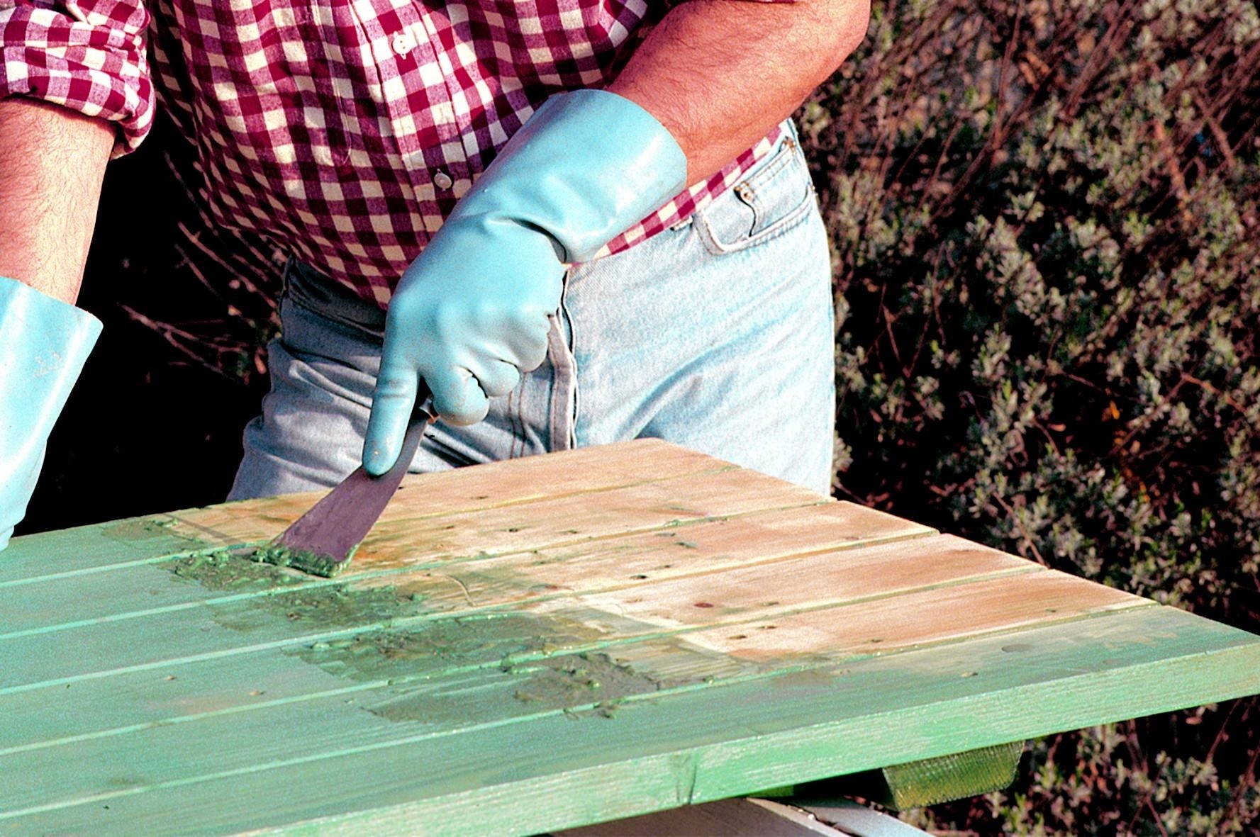 V33 ŻEL EXPRES DO USUWANIA STARYCH POWŁOK 1L Zastosowanie Domki i altany Meble ogrodowe Ogrodzenia