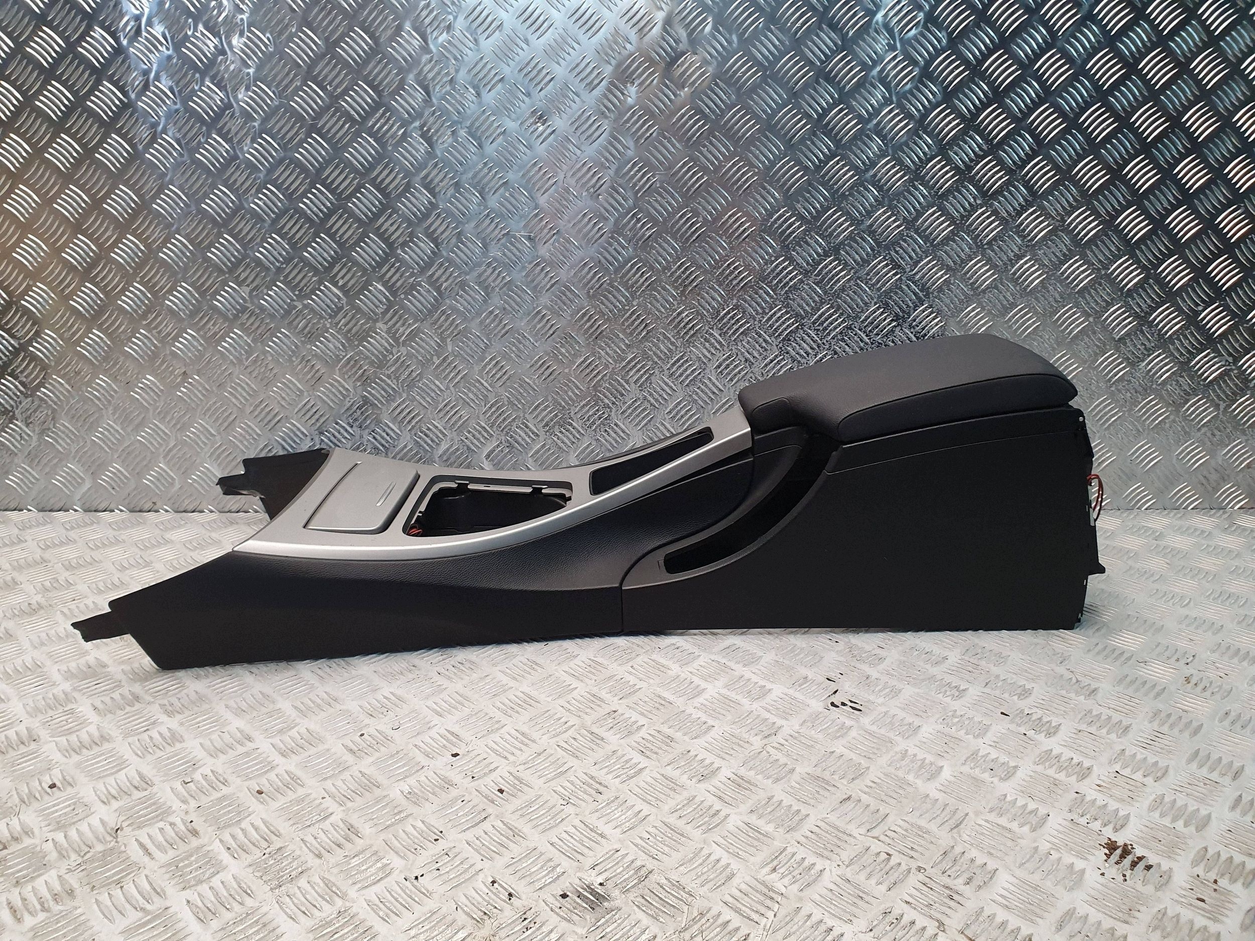 TUNEL media bracciolo 7153713 BMW 3 E90 E91 E92 E93