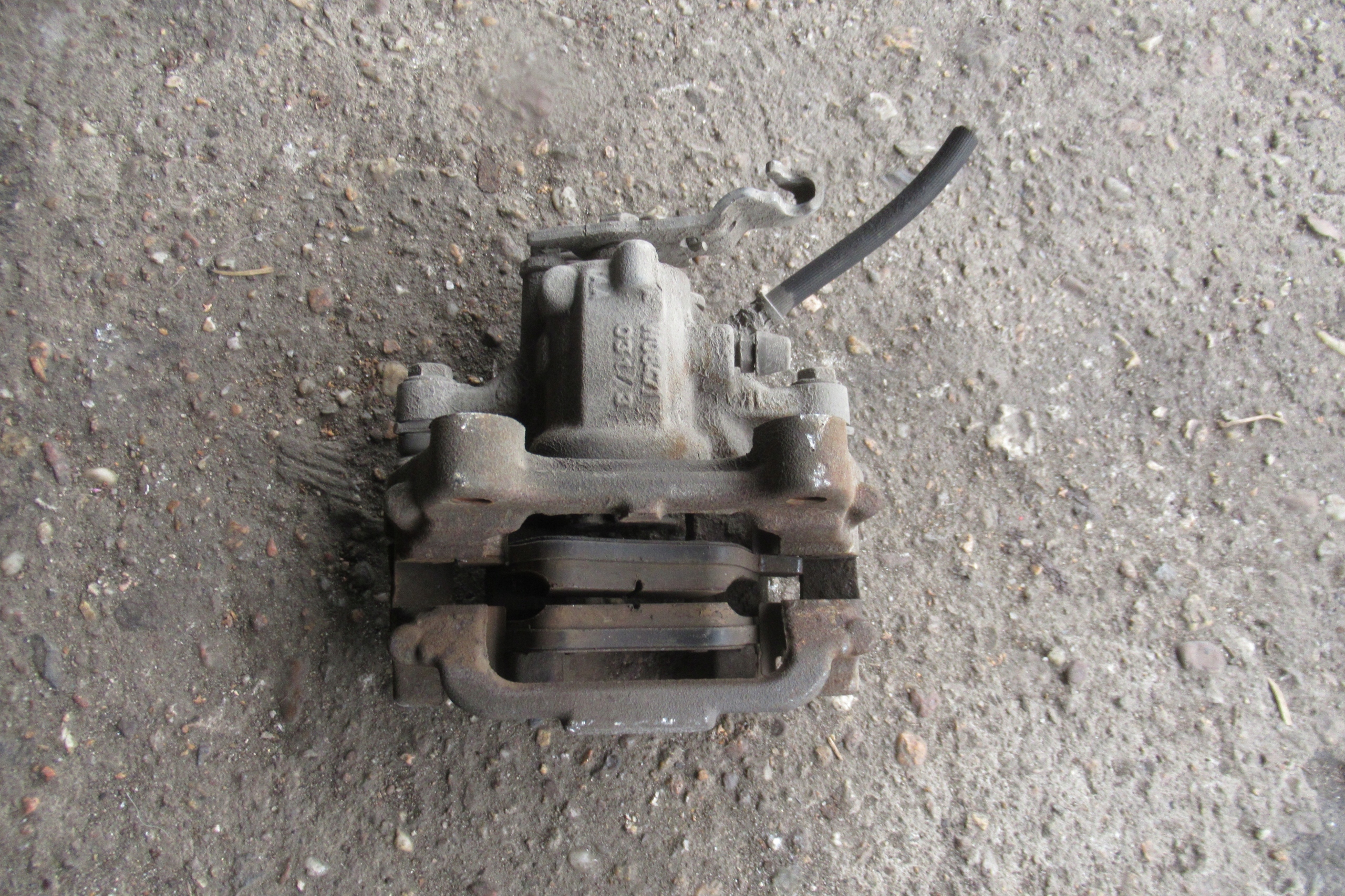 VW GOLF VI 1.6 TDI 13R caliper brake right rear part