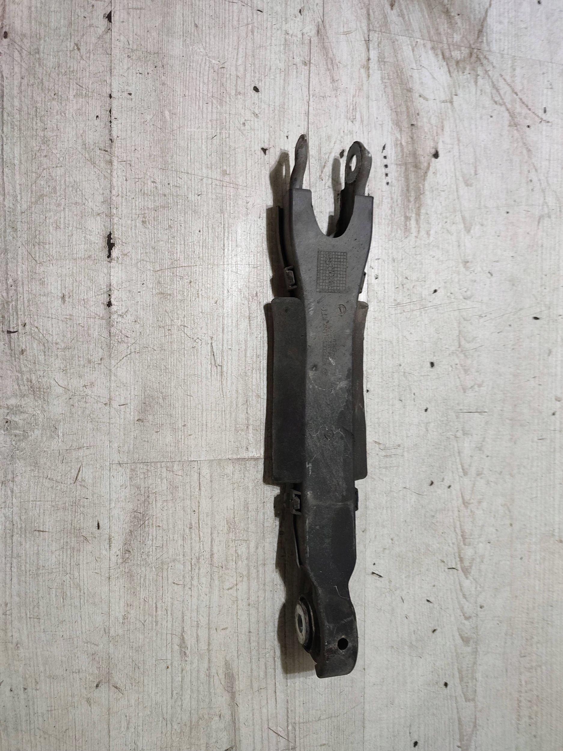 Mercedes-Benz GLK (X204) 2013 rear part side right arm rear