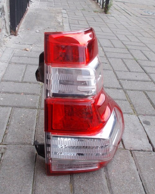 TOYOTA LAND CRUISER 150 LED LIFT 14-17 LAMPA TYLNA PRAWA