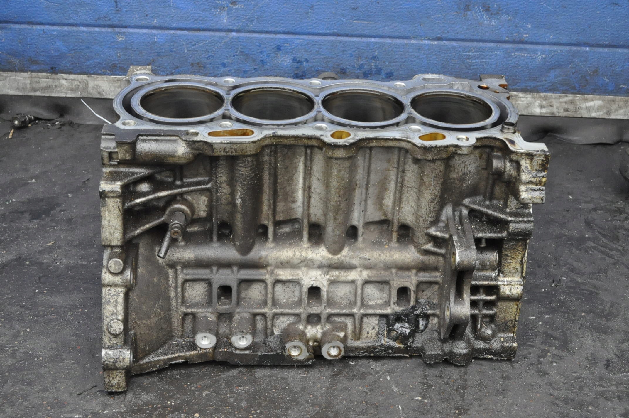 TOYOTA MR2 CELICA VII T23 AVENSIS T25 VERSO II 1.8 16V BLOK SILNIKA 1ZZ-FE Numer katalogowy części 1ZZ-FE