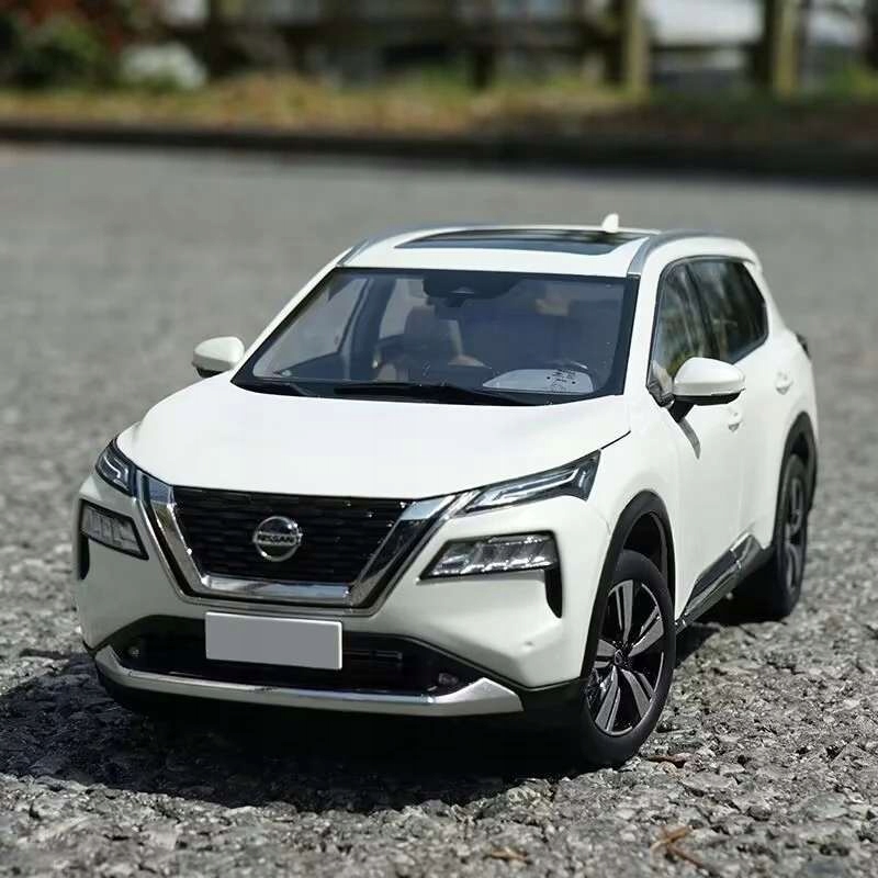 Model Nissan X-Trail Barva Bílá 1:32 otevírací dveře Led zvuk