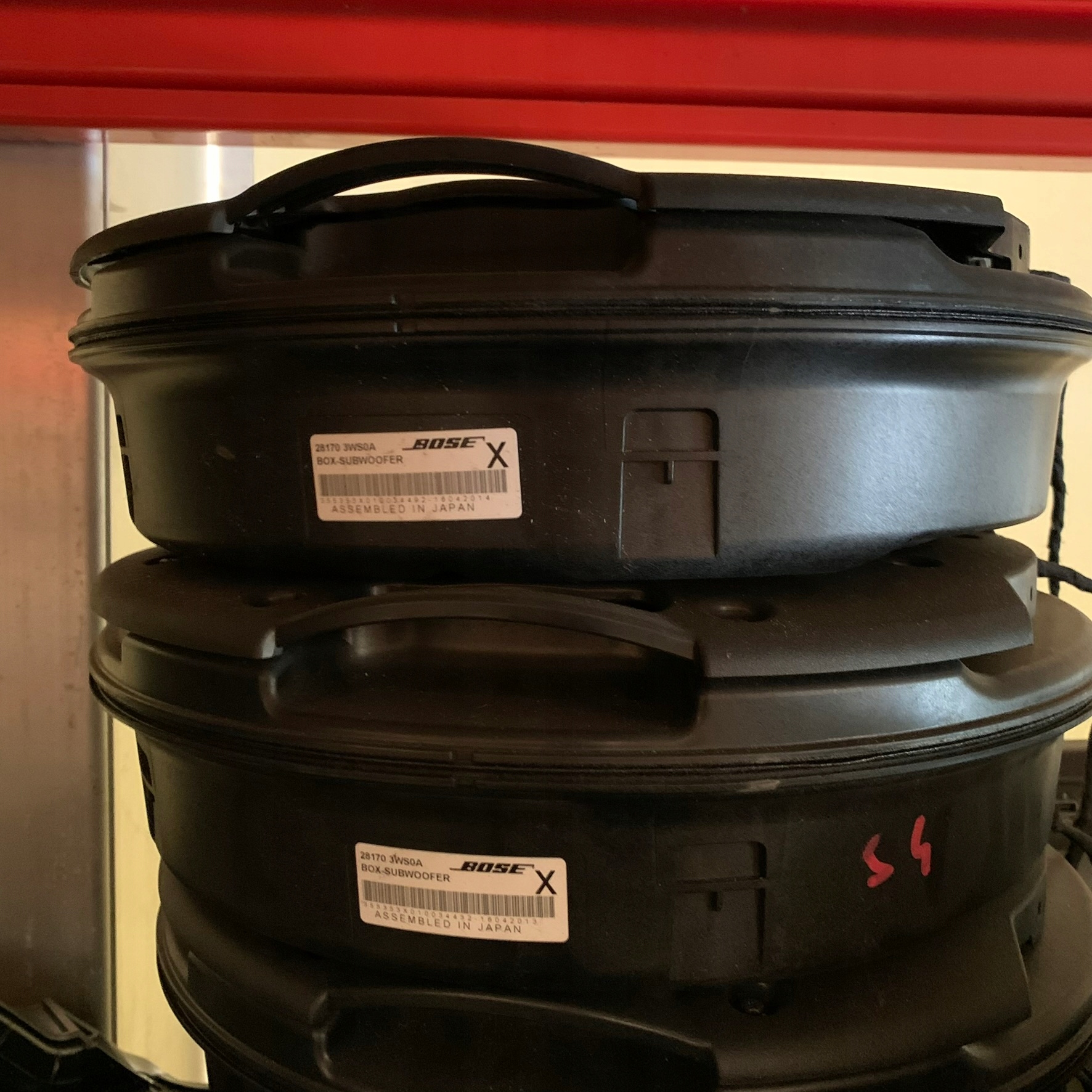 RENAULT SCENIC IV BOSE GŁOŚNIK SUBWOOFER 281703WS0A Typ samochodu Samochody osobowe