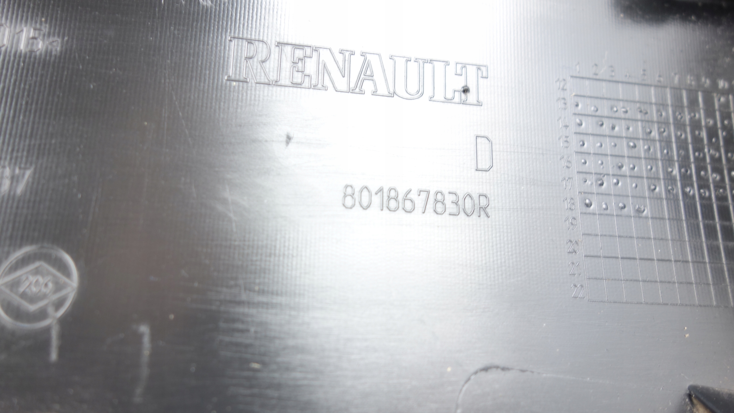 RENAULT CAPTUR and 2013- moulding door right front 801867830R
