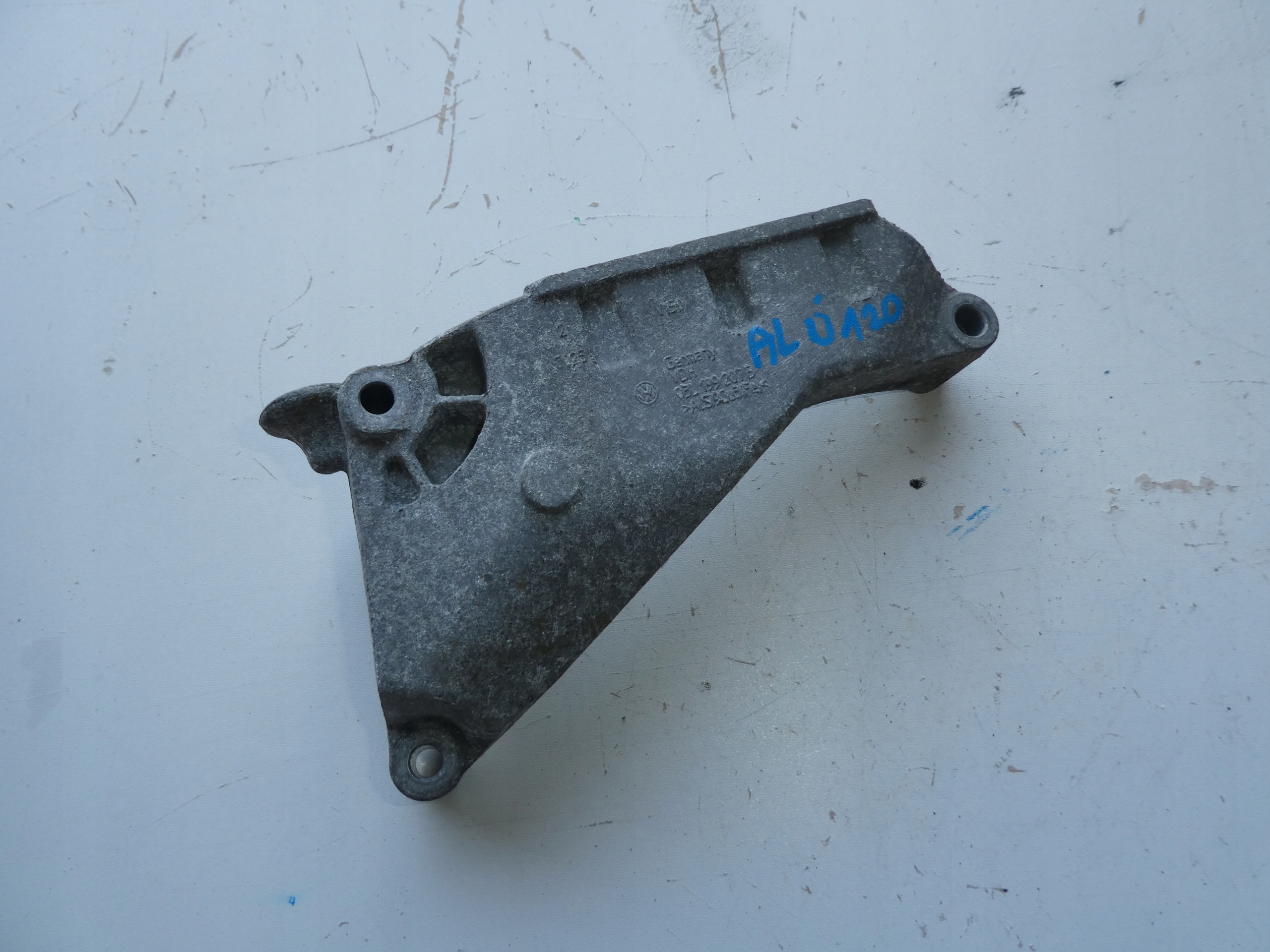 VW T5 LIFT holder engine mount 03L199207B