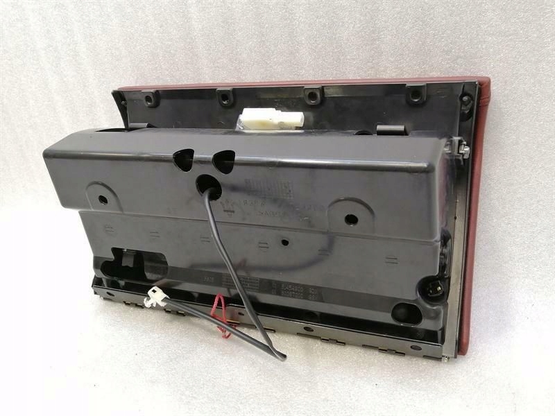 бардачок MASERATI QUATTROPORTE M139 66523200 рулевое колесо правая