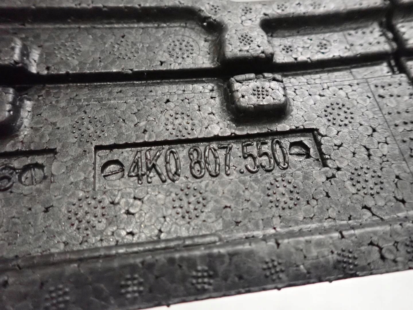 Absorber nárazníku předek AUDI A6 C8 2018- 4K0807550