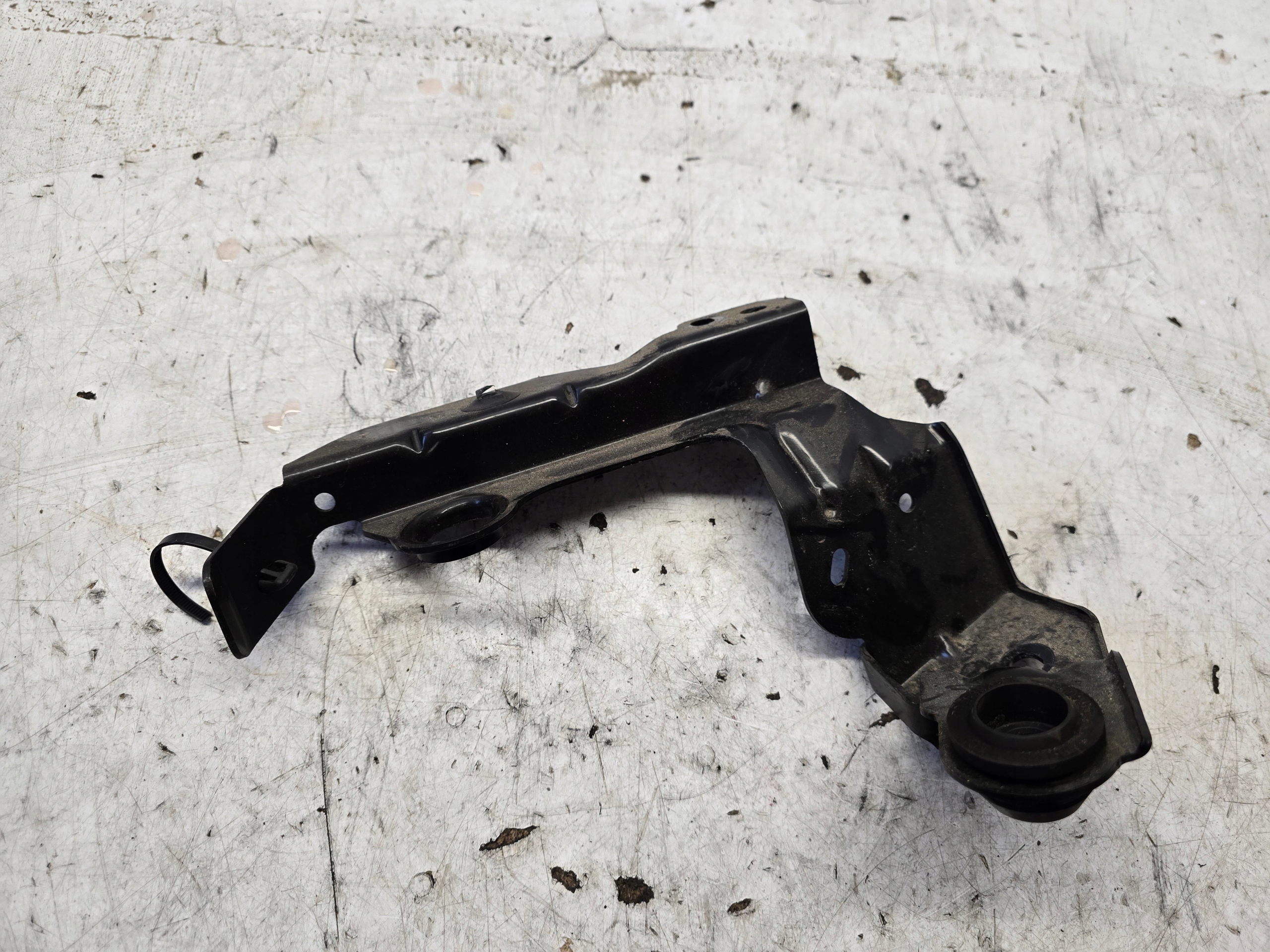 OPEL ASTRA K LIFT bracket console tank levelling 39217180