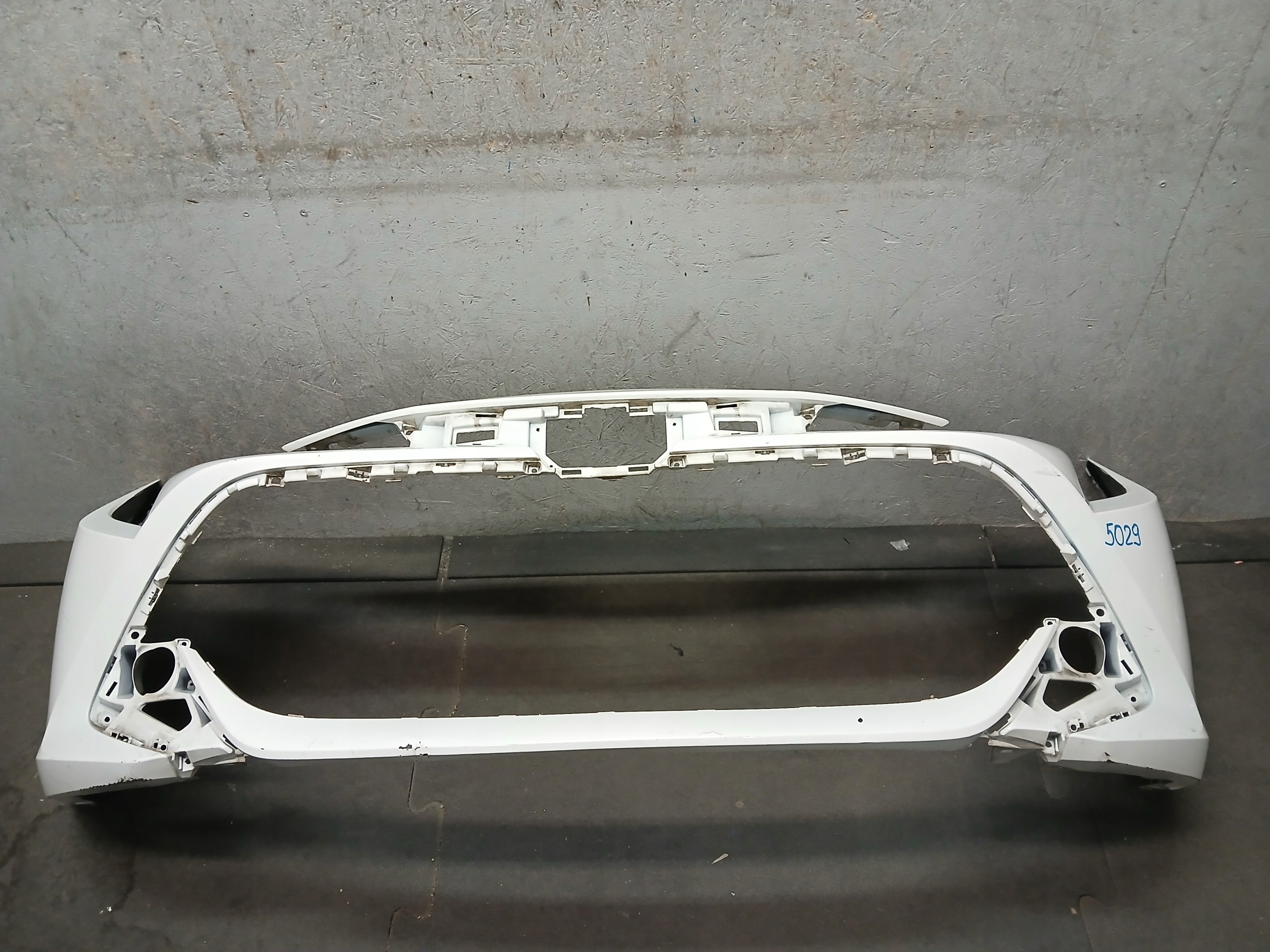 bumper front TOYOTA COROLLA E21 HB KOMBI