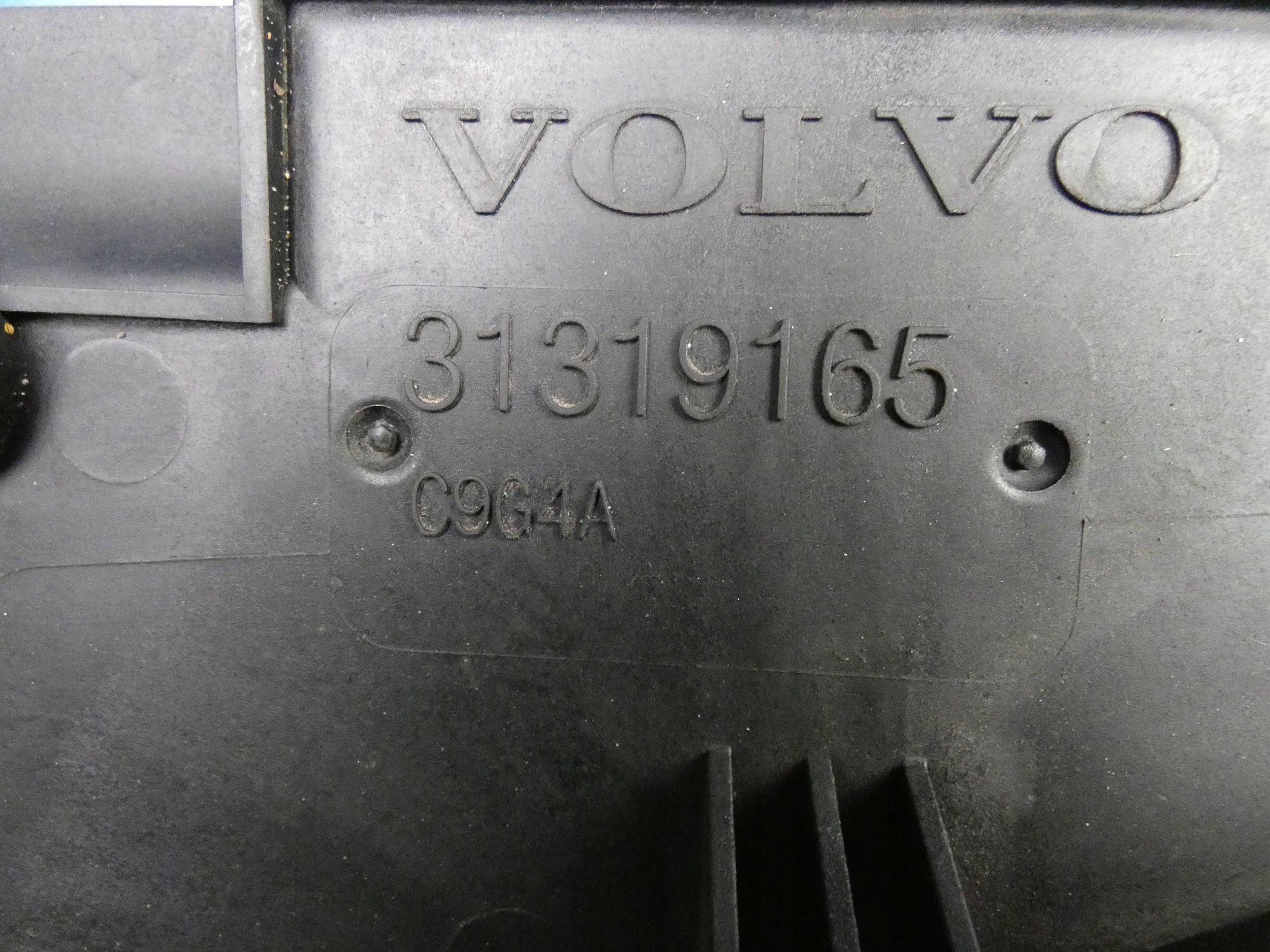 VOLVO V40 II 1.6 D2 ventilátor chladiče
