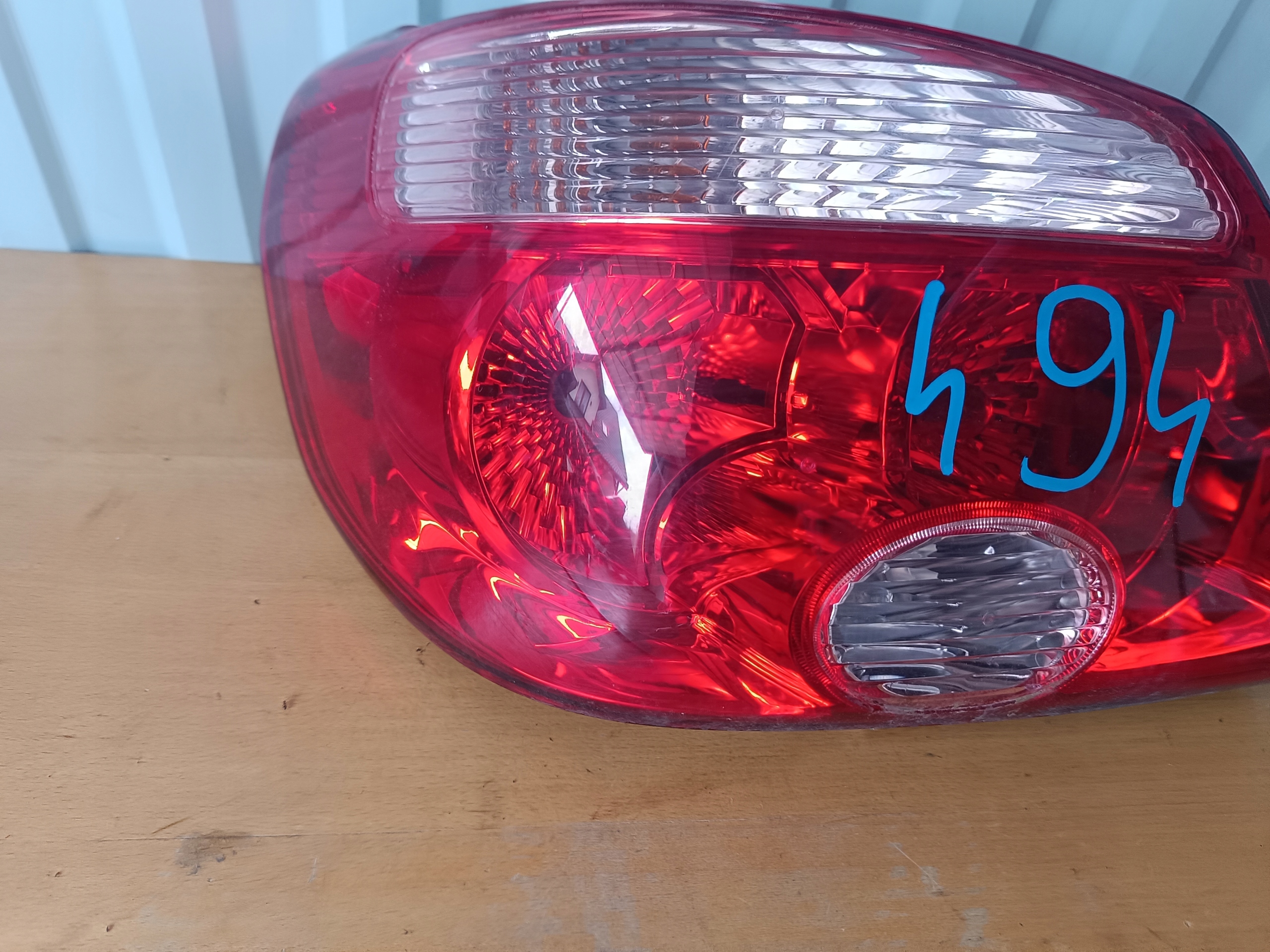 light rear part left rear MITSUBISHI OUTLANDER and 03- 220-87685