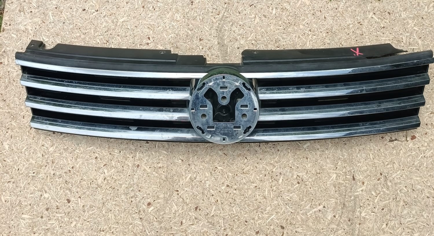 РЕШІТКА РАДІАТОРА VW TIGUAN IInn853653