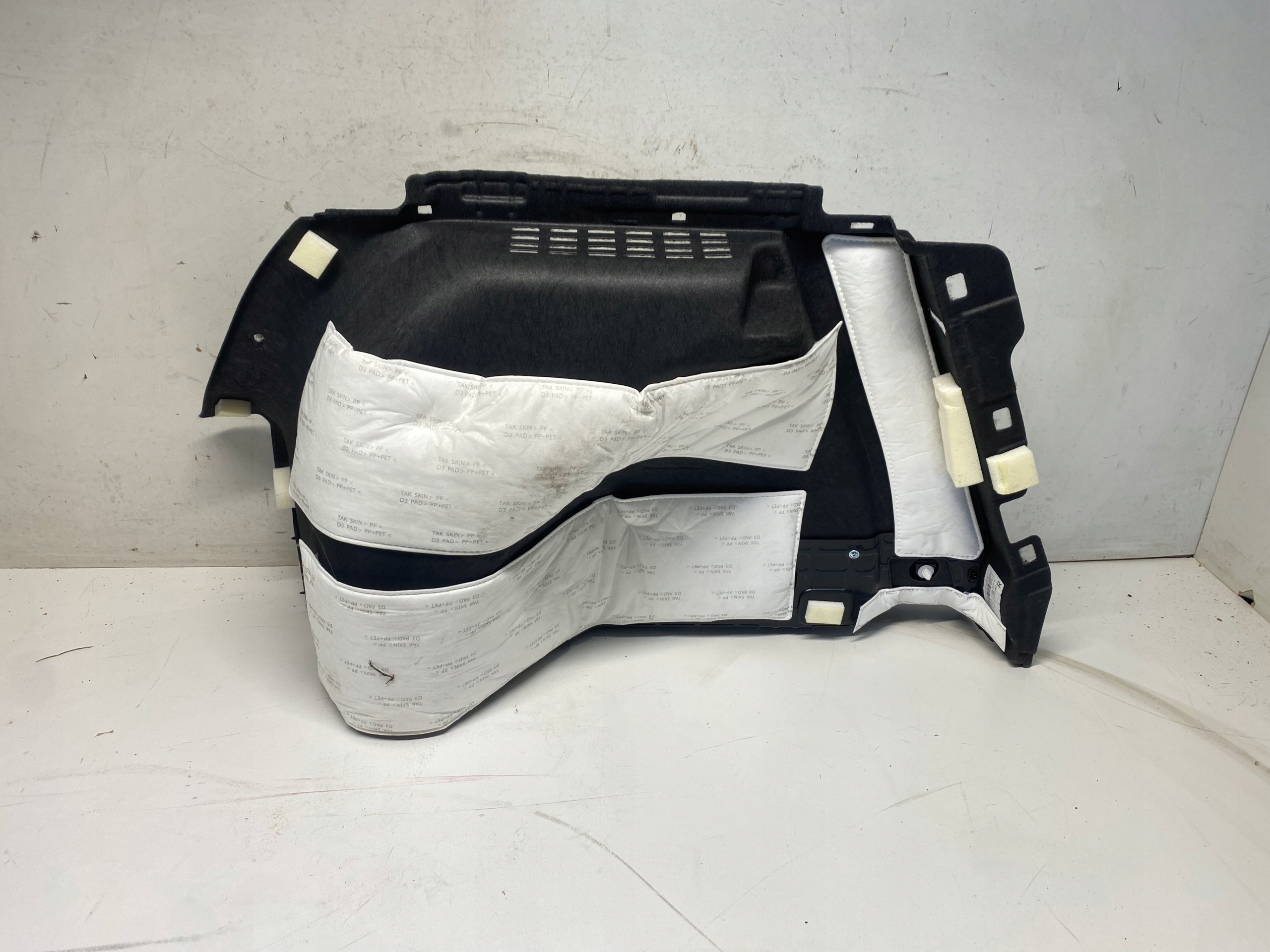 KIA XCEED X-CEED boot upholstery right 17-25 85741-J7700