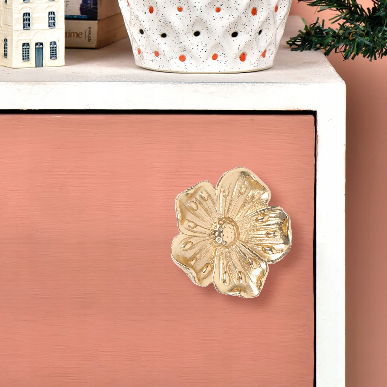 KLAMKA DRZWIOWA MOSIĘŻNA W KSZTAŁCIE KWIATU ELEGANCKA Szerokość całkowita 4.3 cm