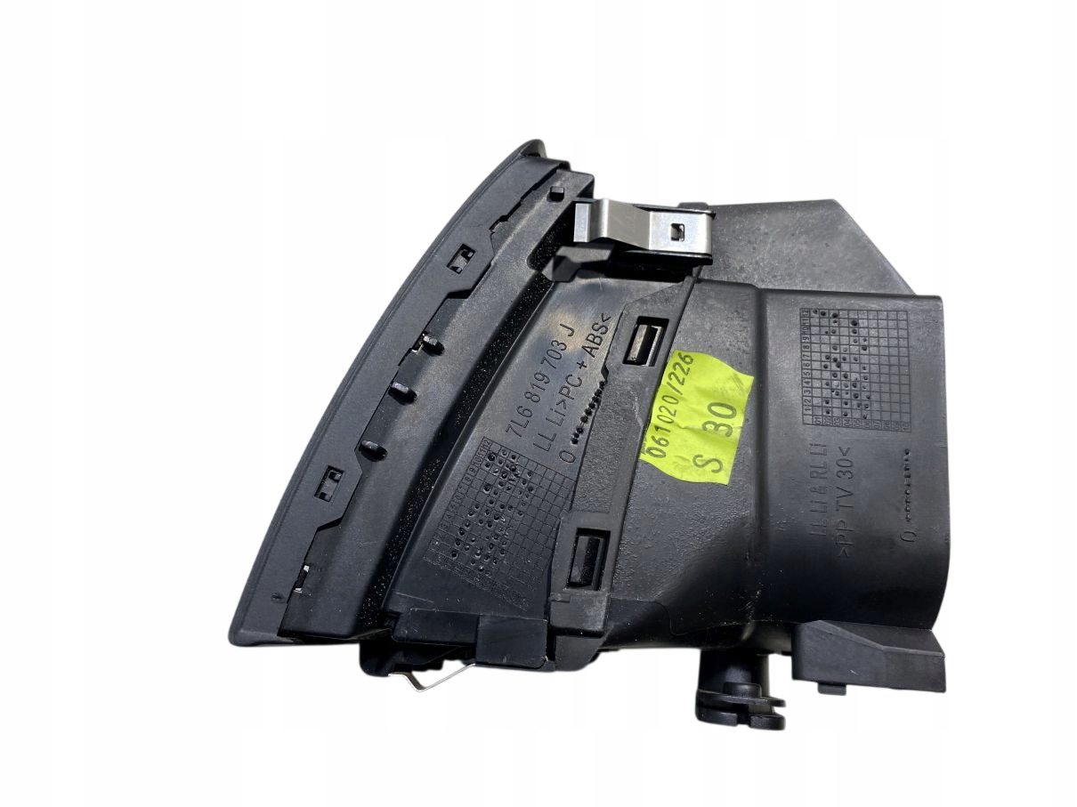 grid air conditioning devices left VW TOUAREG and 7L6819703L