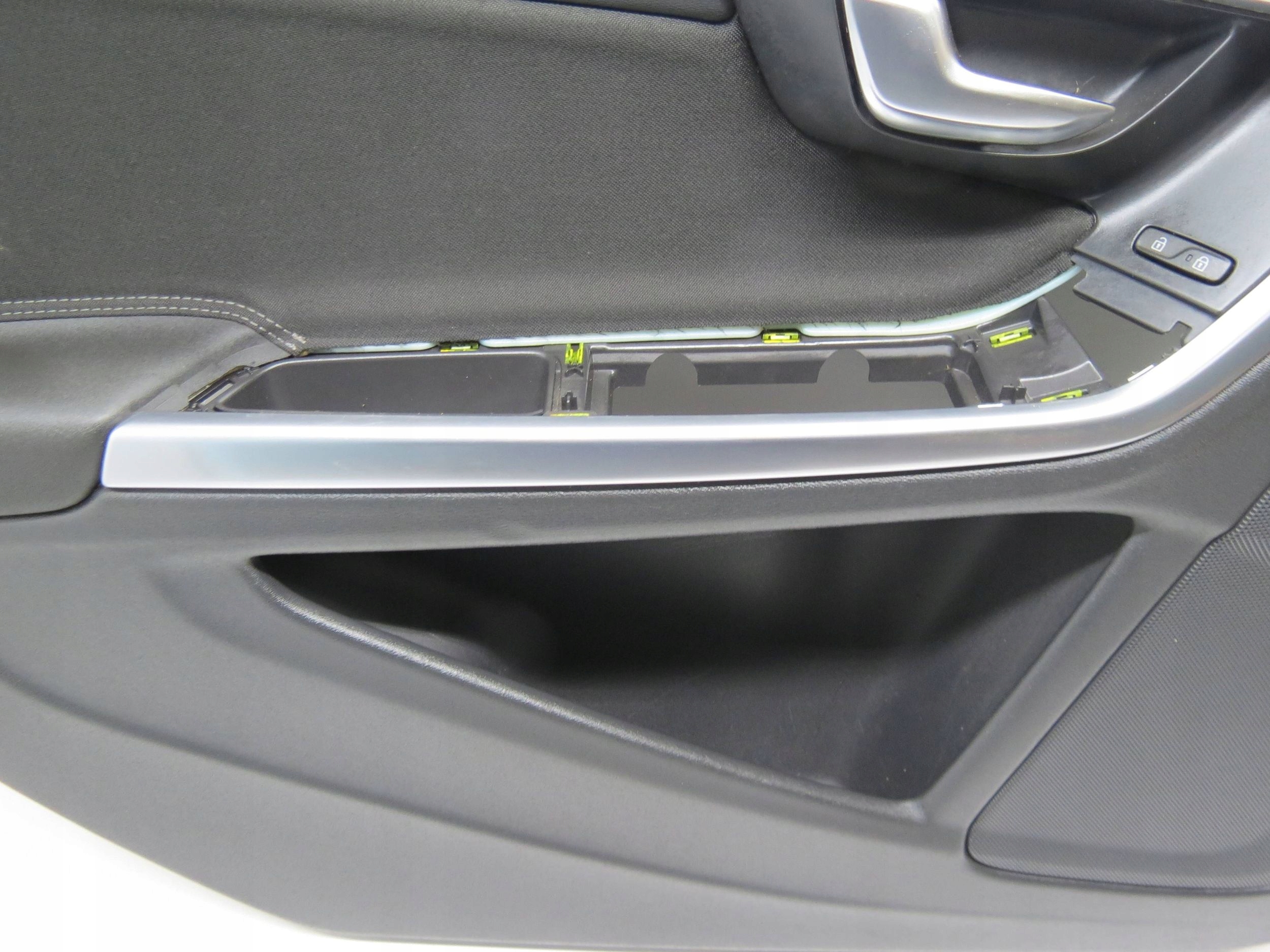 side door left front V60 and S60 II 31366168 (2013-2018)R.