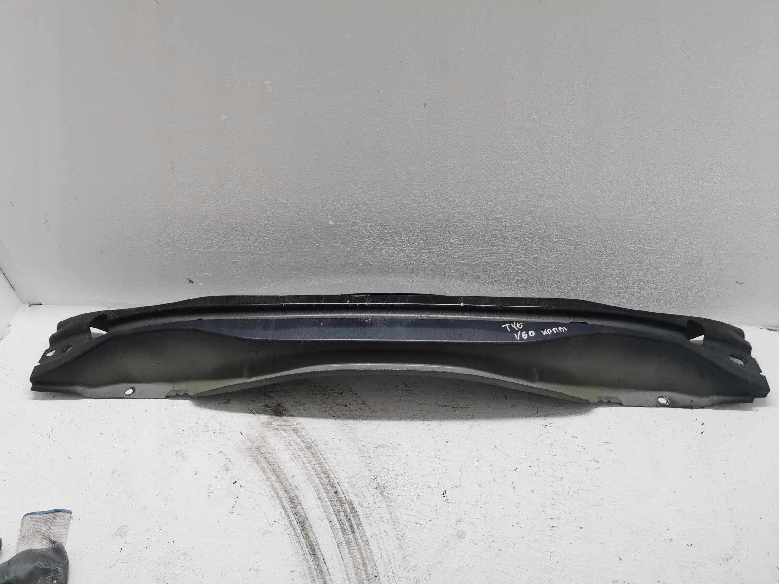 bumper support rear part VOLVO V60 II 10-18 KOMBI