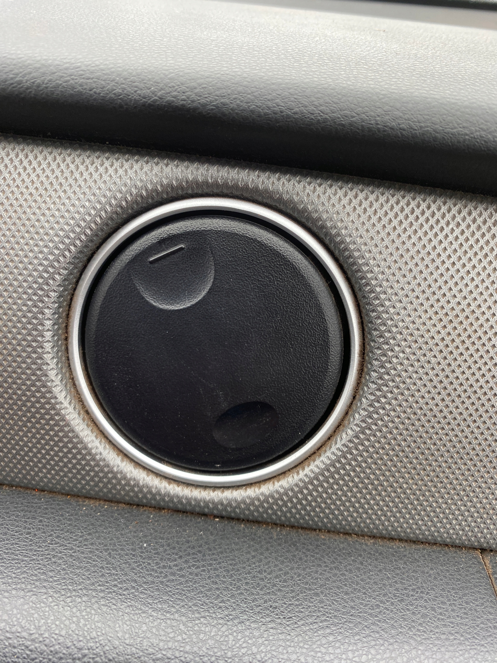 grid air conditioning devices air right left central Mitsubishi Outlander 1 and 03-06