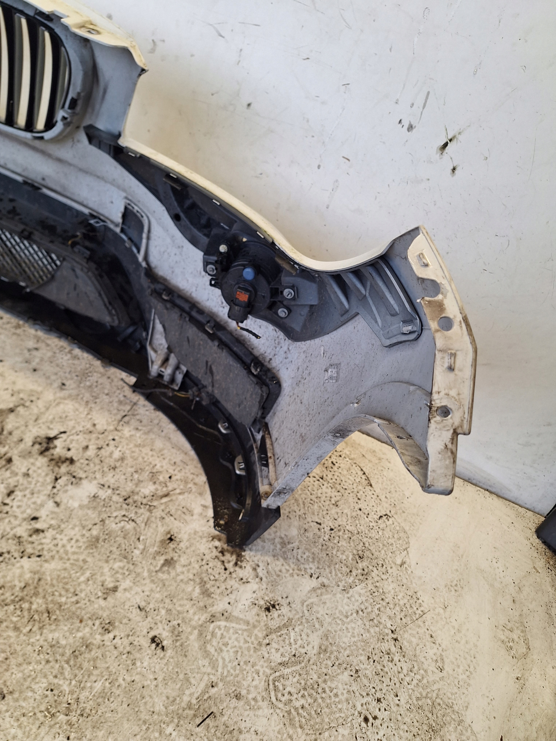 BMW X1 E84 LCI 12-15 bumper X-LINE + PDC