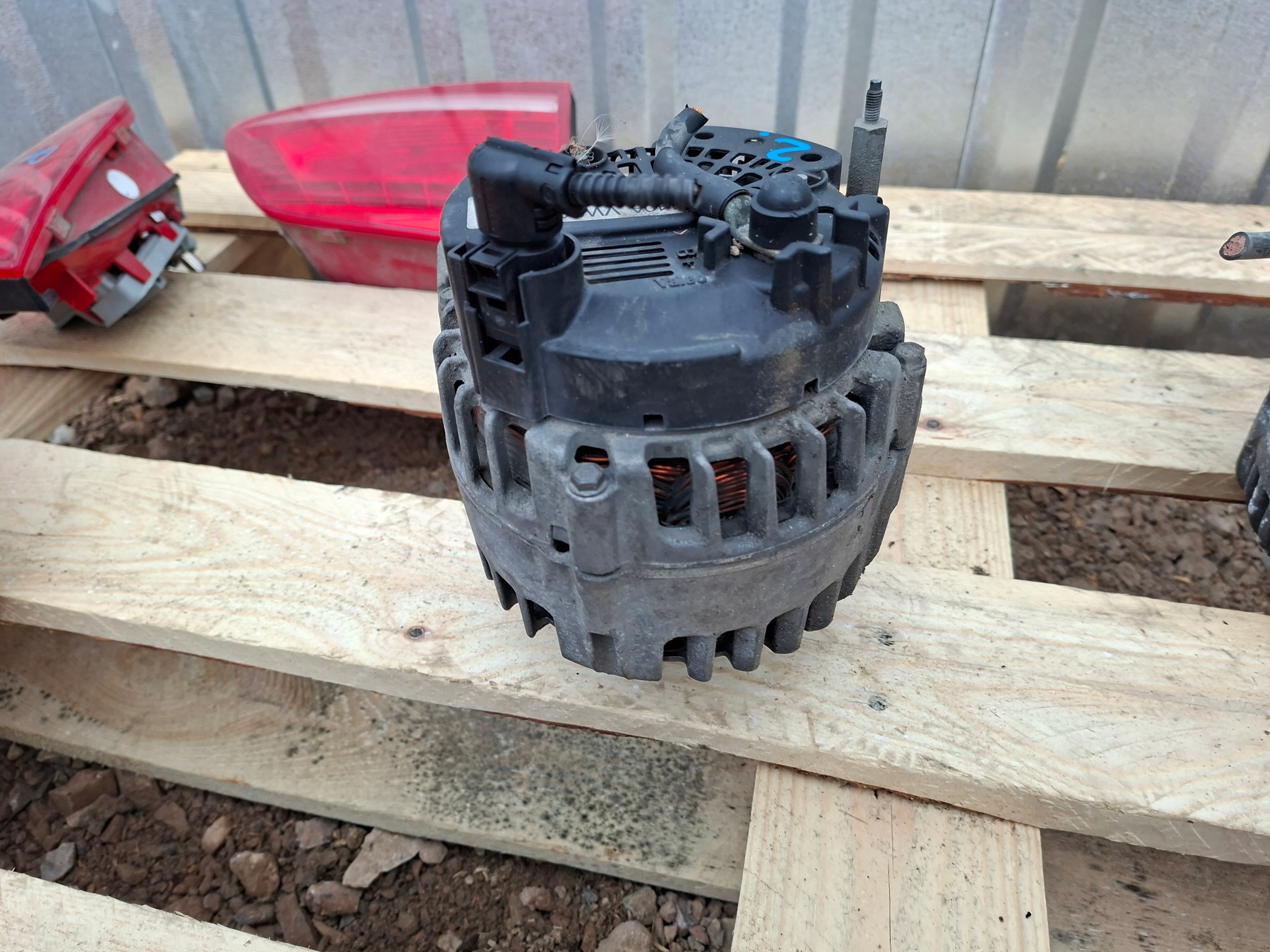alternator Volkswagen PASSAT B7 03C903023T