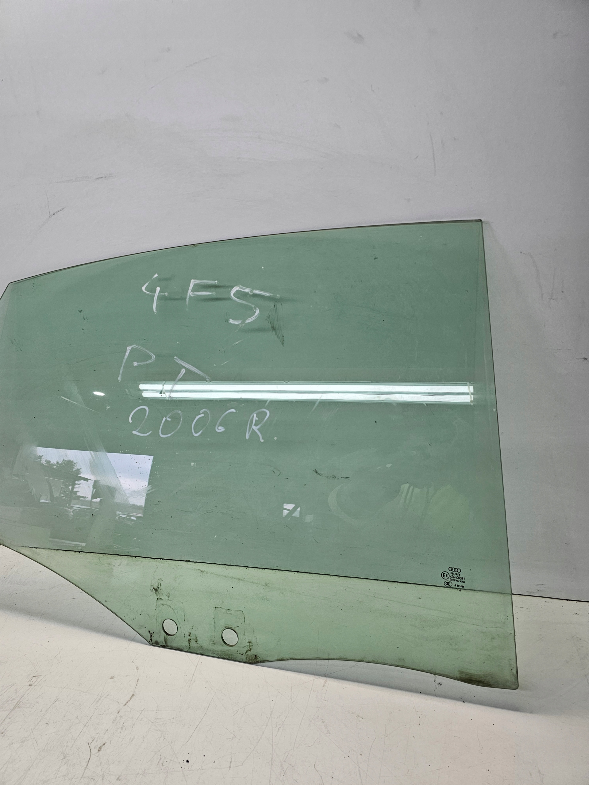 window door right rear part AUDI A6 C6 sedan 4F5 2006R