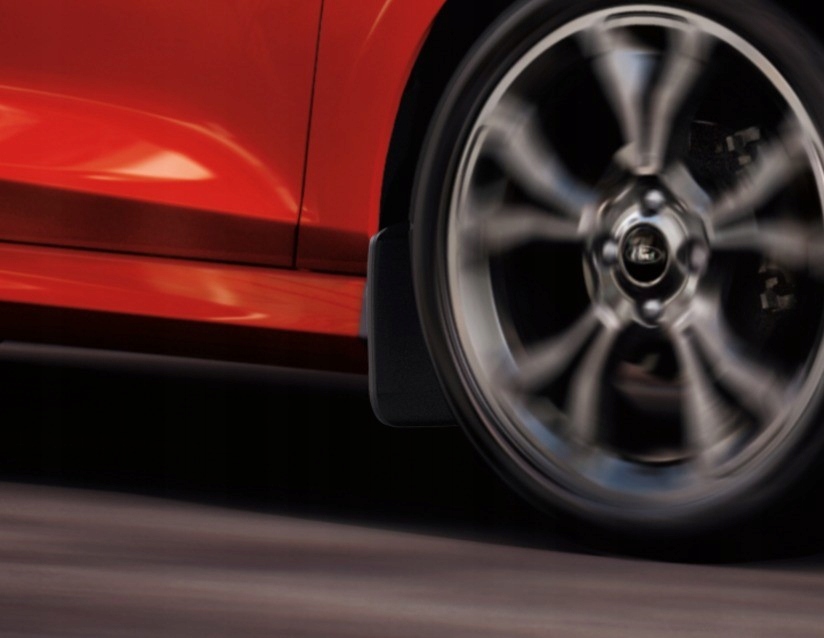 Oryginalne chlapacze przód komplet FORD FIESTA MK8