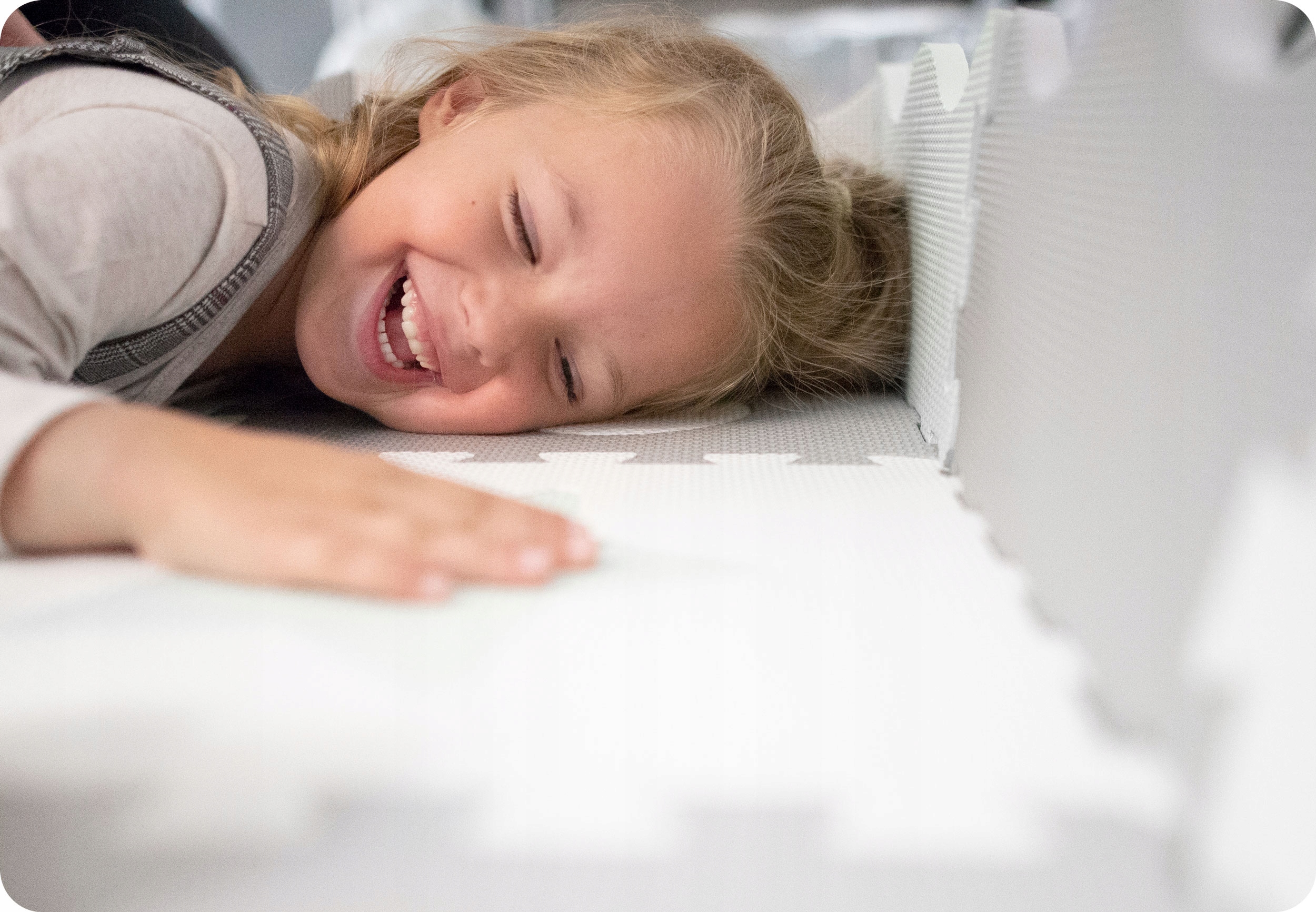 MATA PIANKOWA EDUKACYJNA EVA PUZZLE GRUBA KOJEC 150x150x1,4cm RICOKIDS Materiał pianka