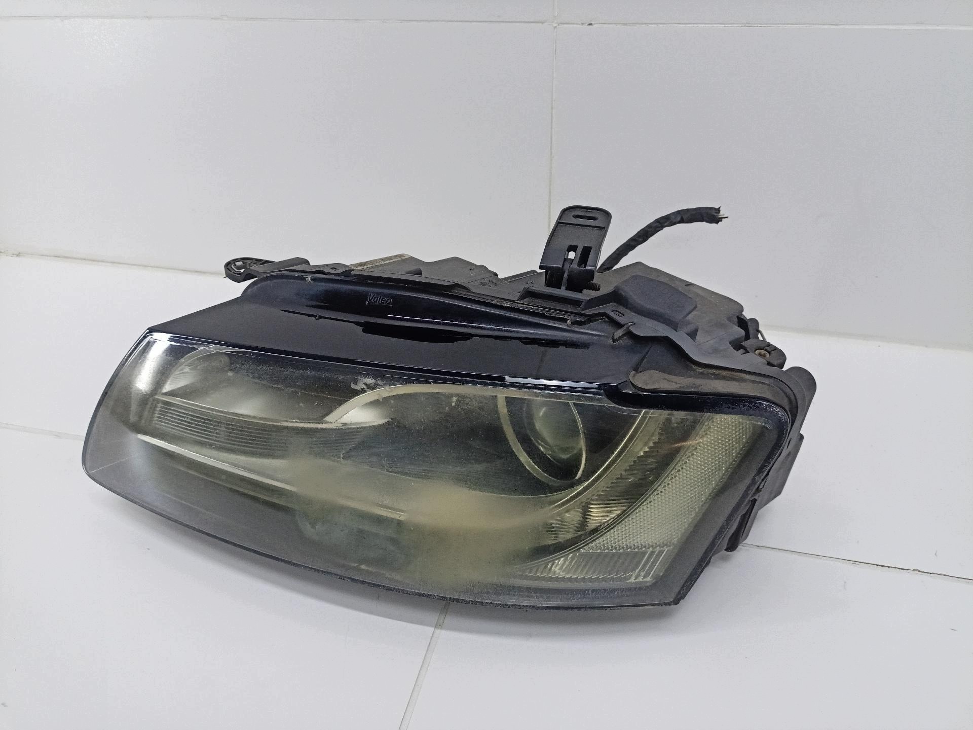 light front left side Audi A5 8T 2010 8T0941003AL