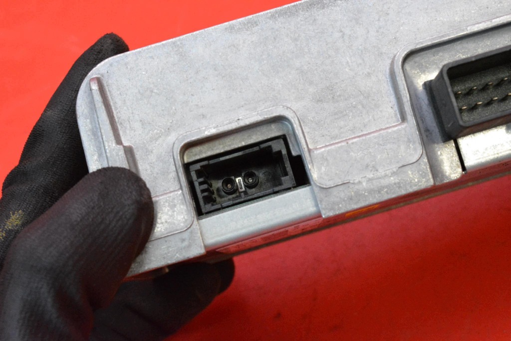 amplifier 8T0035223AE AUDI A4 B8 07-11