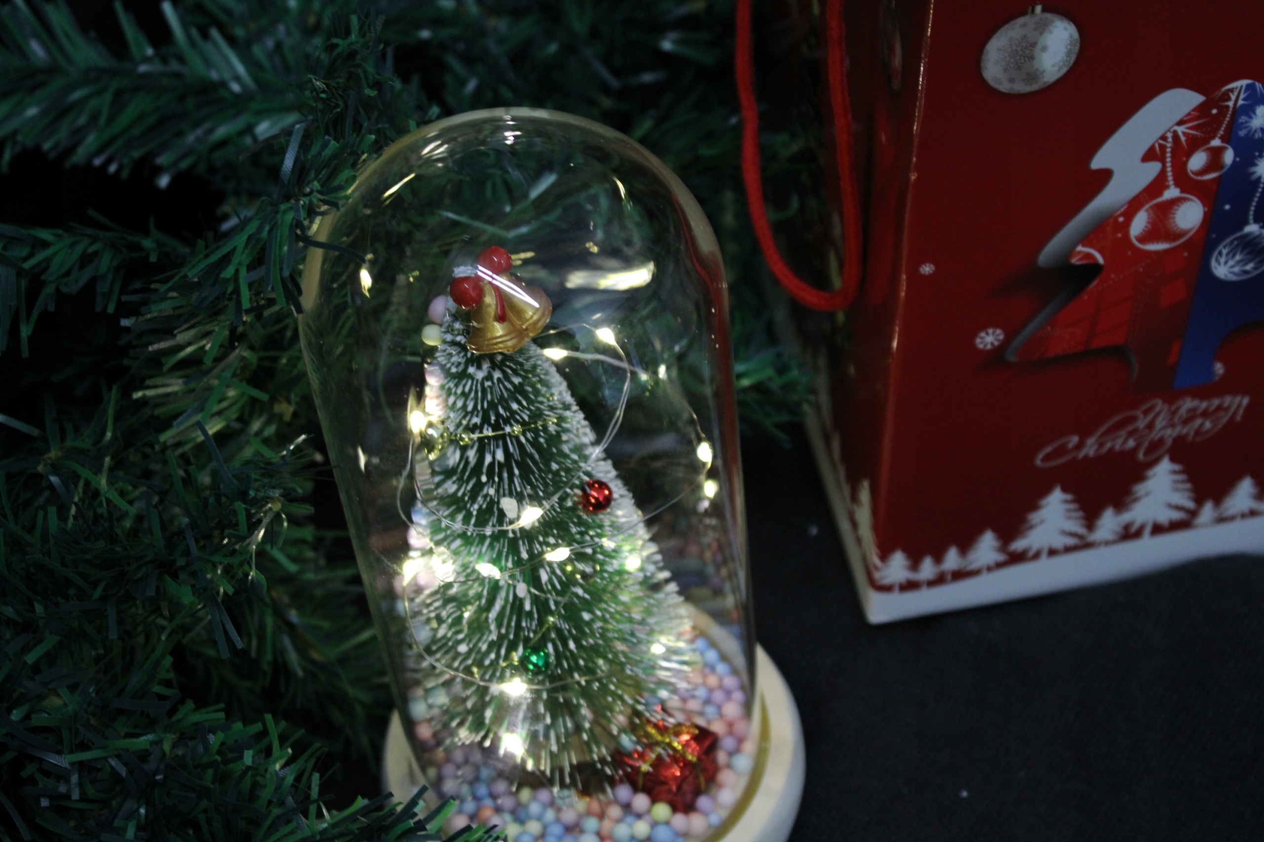 WIECZNA CHOINKA W SZKLE LED JAK RÓŻA MIKOŁAJ ŚWIĘTA GWIAZDKA PREZENT LED Średnica 23 cm