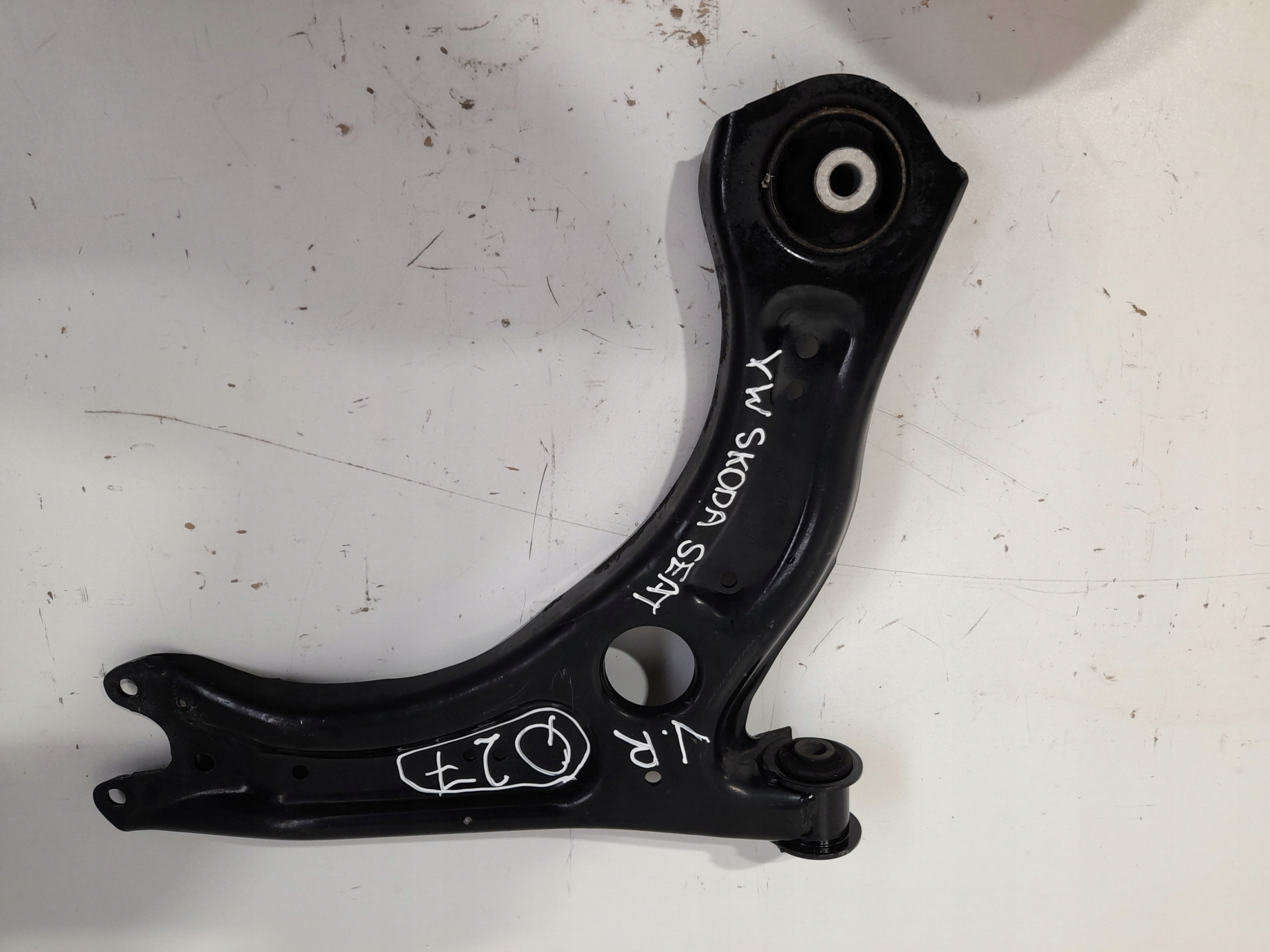 VW SKODA SEAT arm front right 2Q0407152D