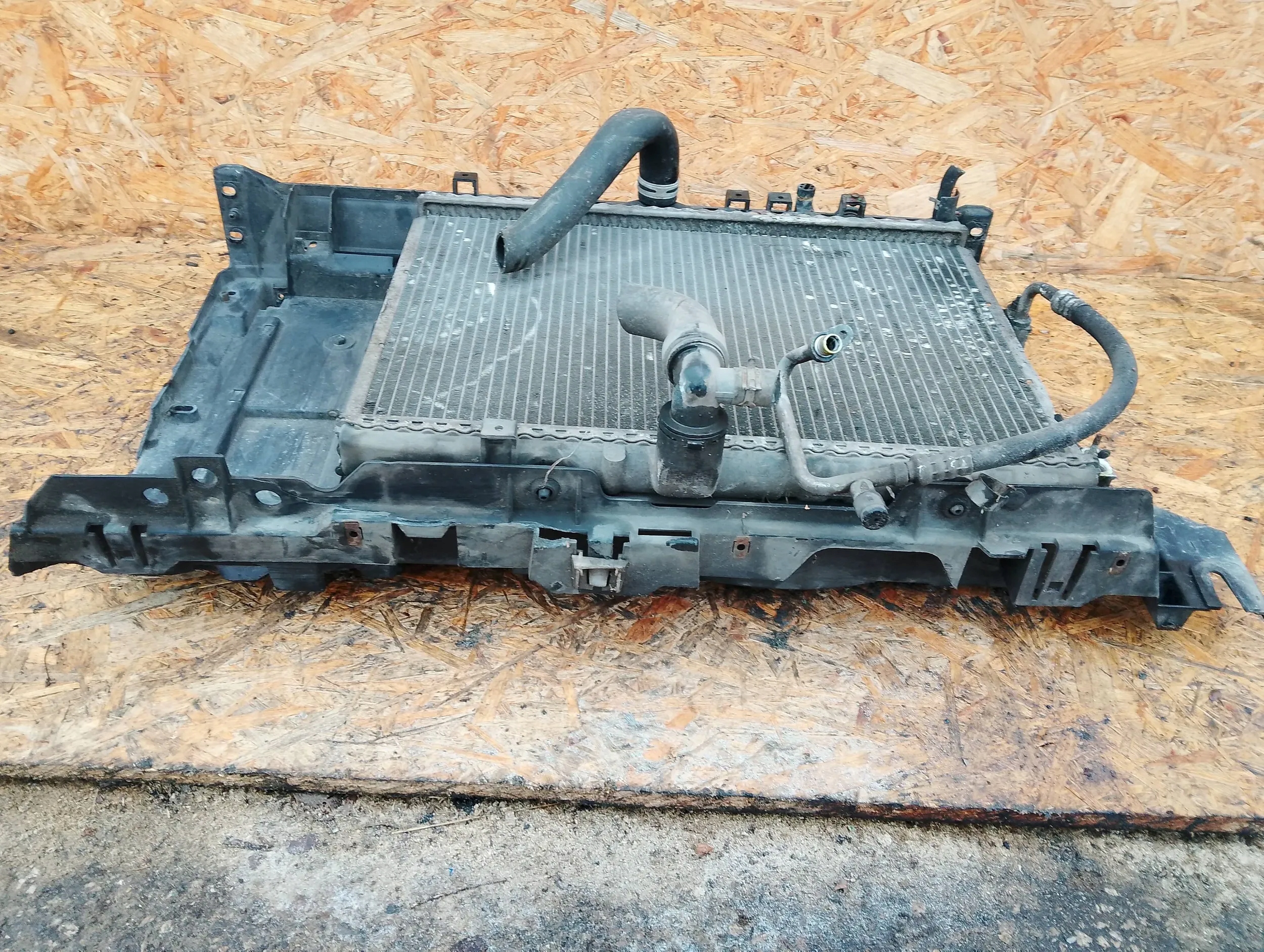 Citroen C5 2001 Obudowy ventilatora 9627881180