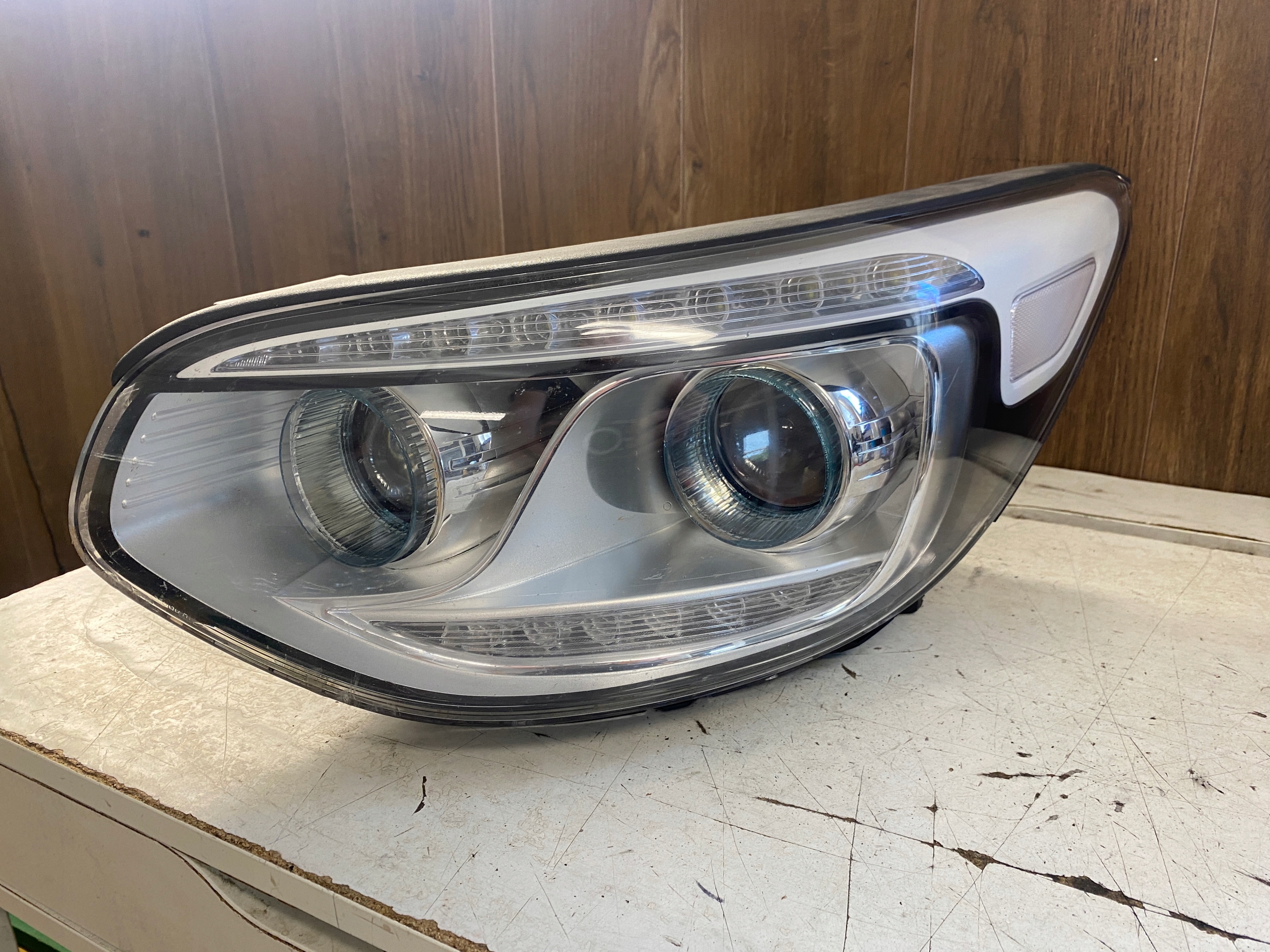 KIA SOUL II ФАРА ЛІВИЙ ПЕРЕД