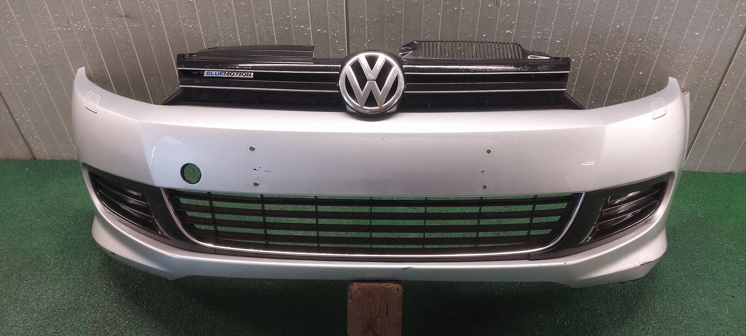 bumper front VW GOLF VI 6 HB R-LINE LAK: LA7W