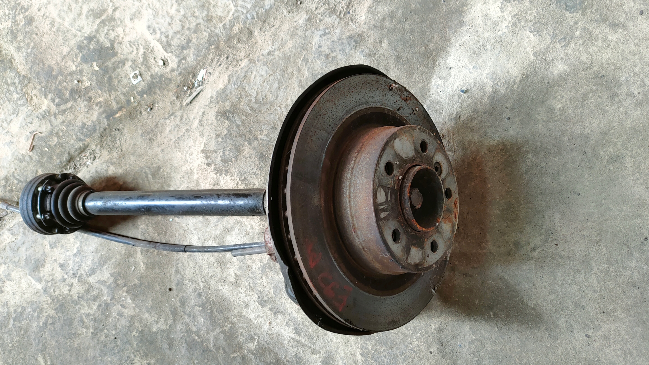 BMW E92 кросовер задній правий маточина піввісь N52 2.5