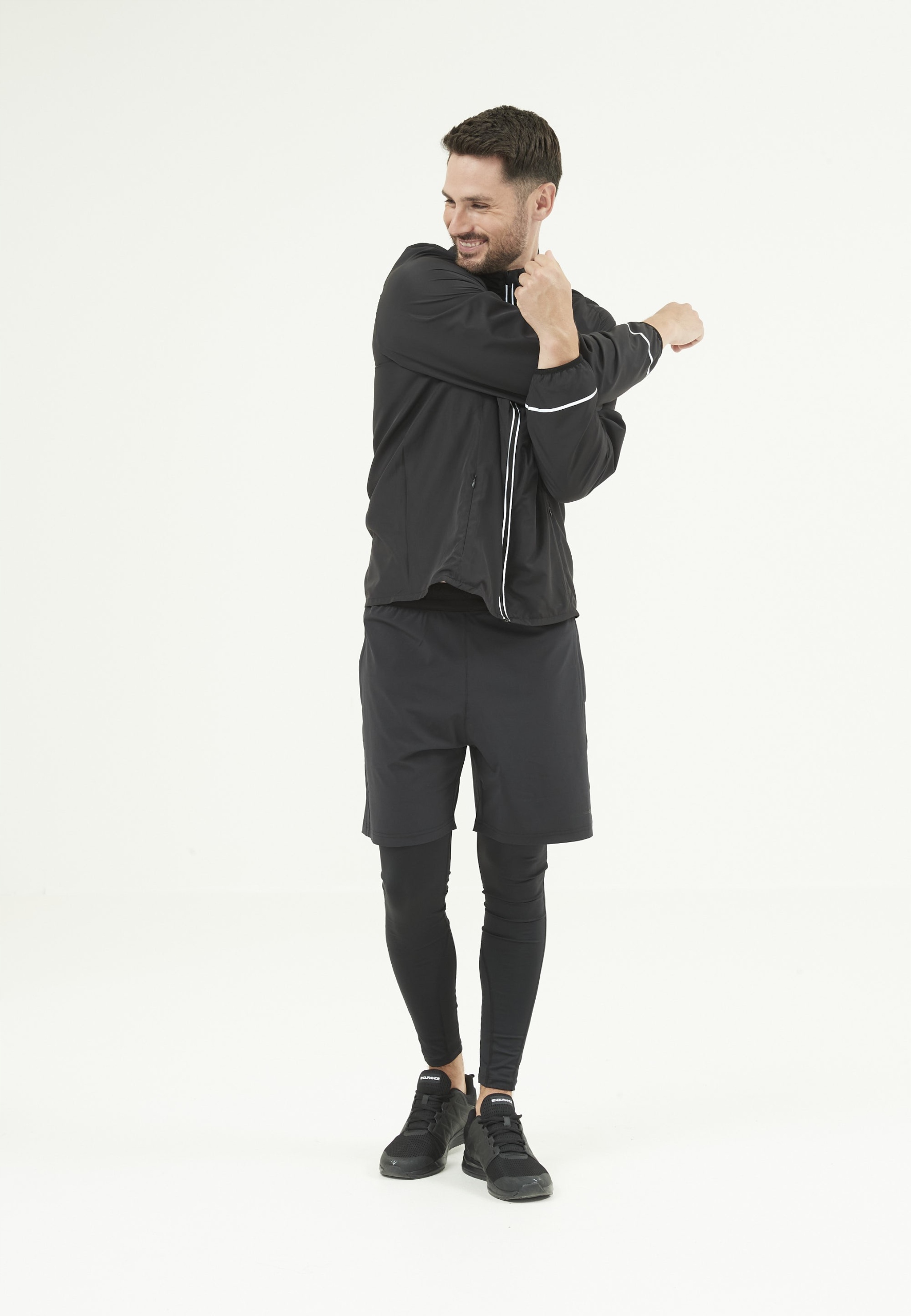 Kurtka do biegania Endurance Lessend Czarny XXL