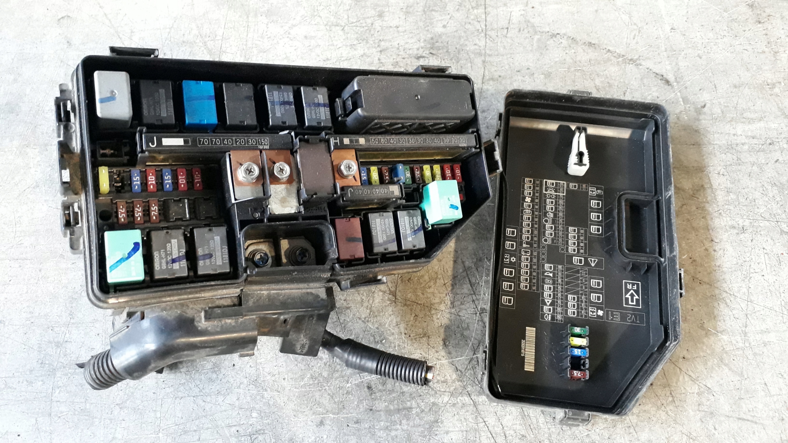 Коробка bezpiecznikow Honda OE Tv2e010