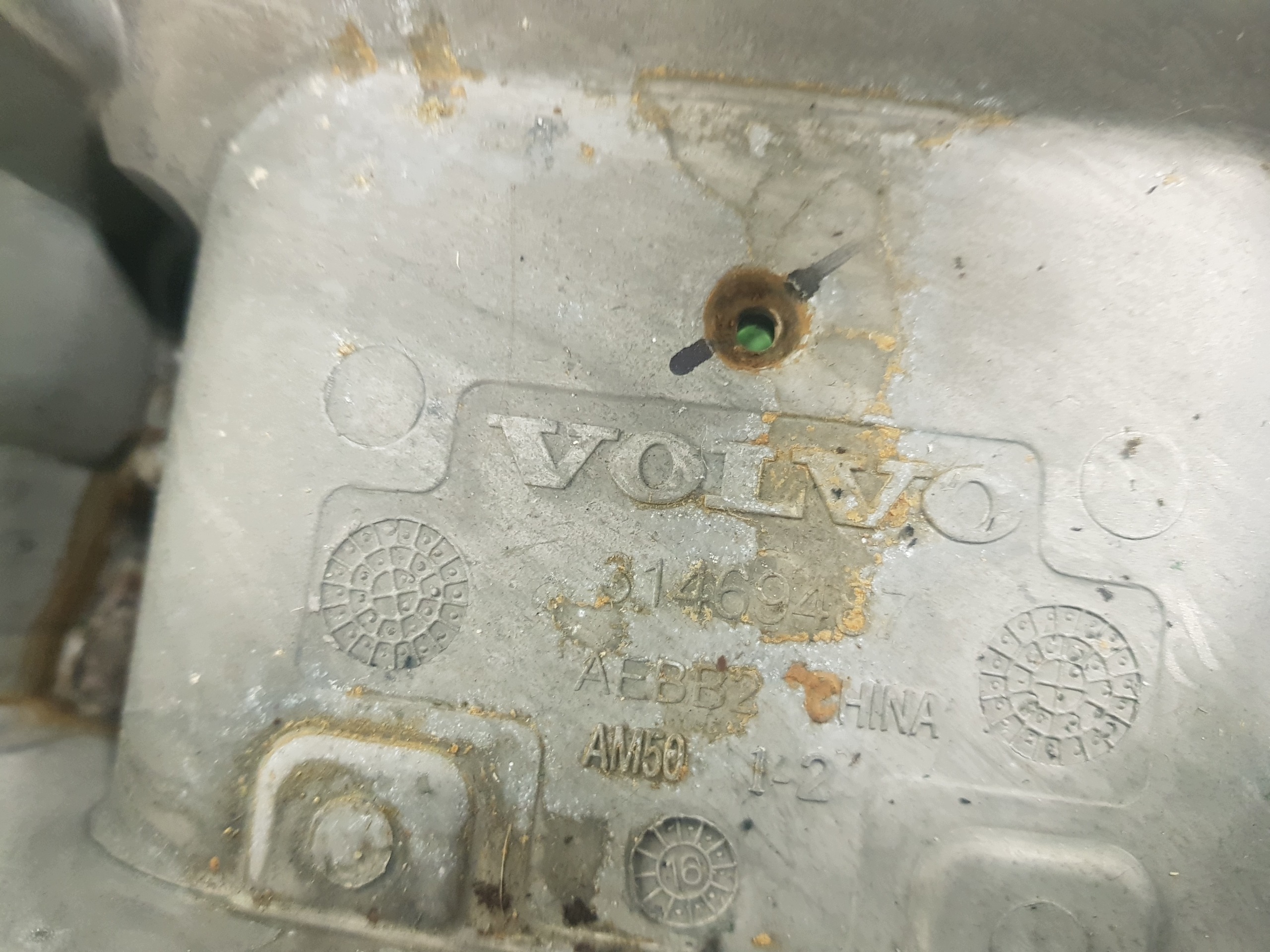 TUNEL mitte VOLVO XC90 II 31469487