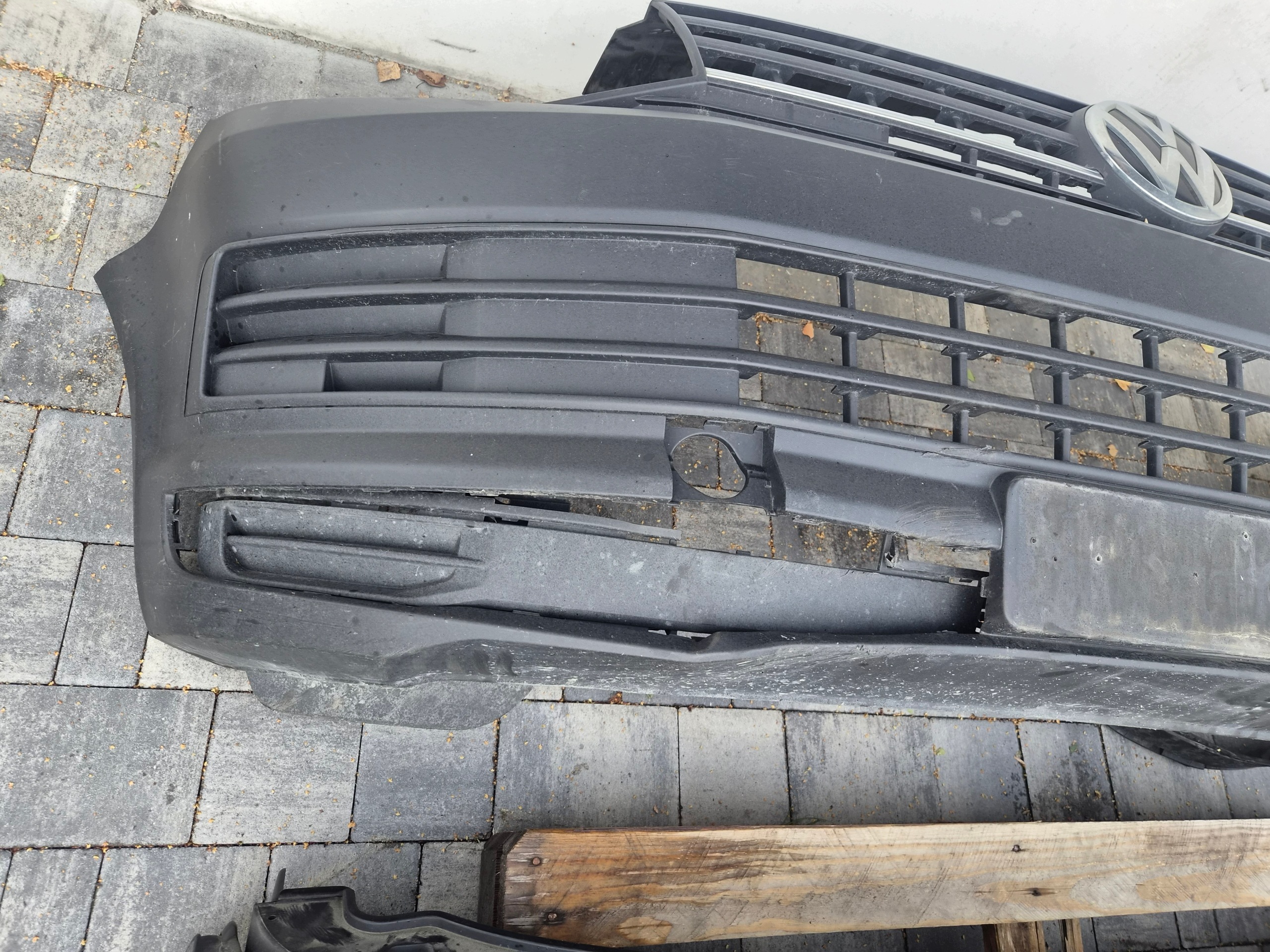 front VW T6 bialy bonnet bumper lights fenders