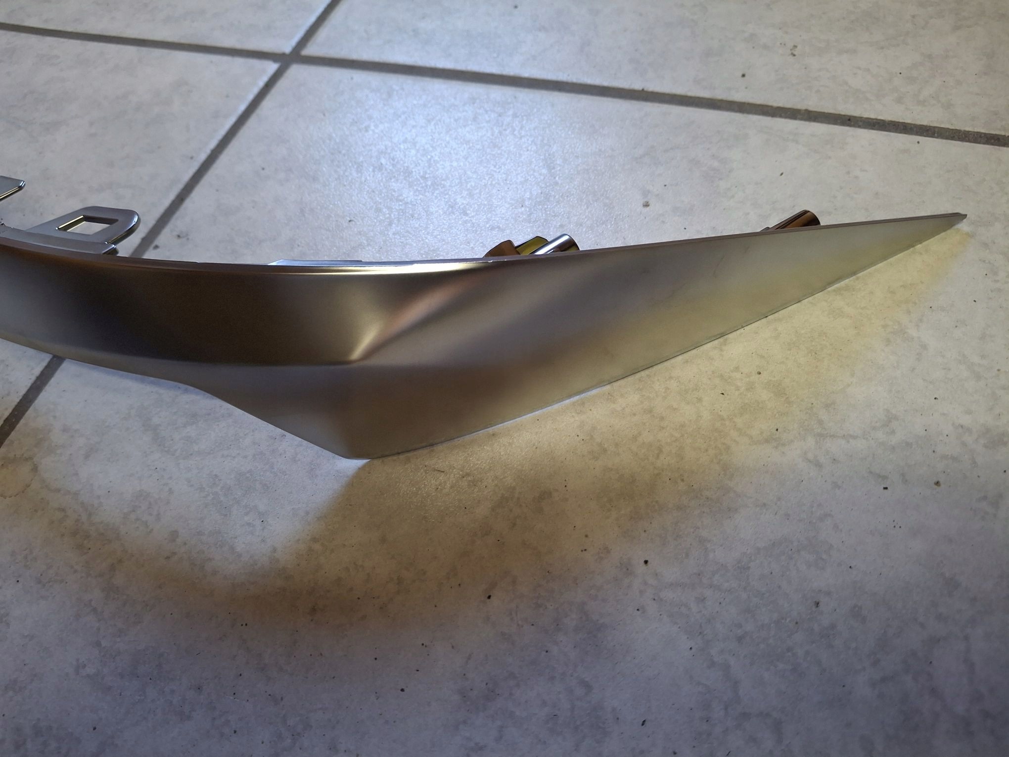 moulding CHROM for bumper rear right RENAULT SYMBIOZ 2024R->