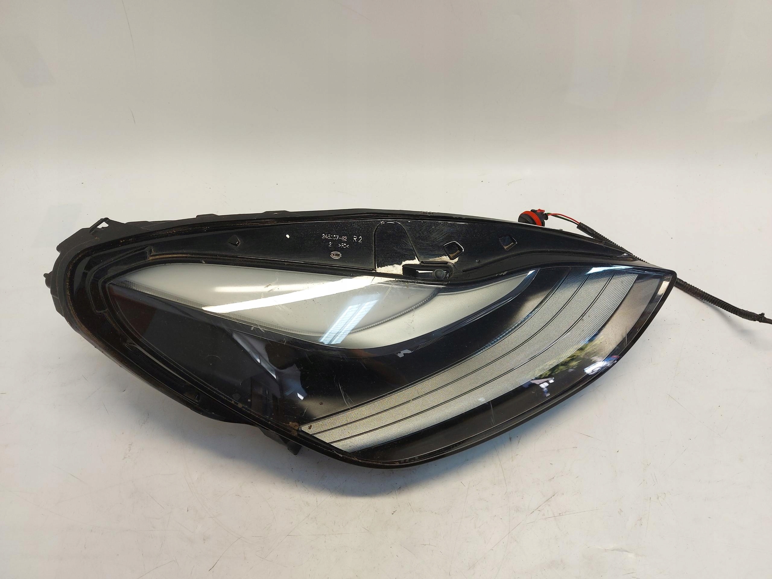 TESLA MODEL Y 2024r light right front 1514953-00-E damaged