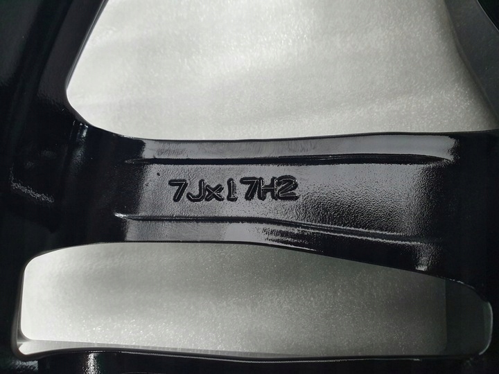 NOWE KOŁA LATO Audi A1 Goodride 215/40R17 Producent felg Dezent