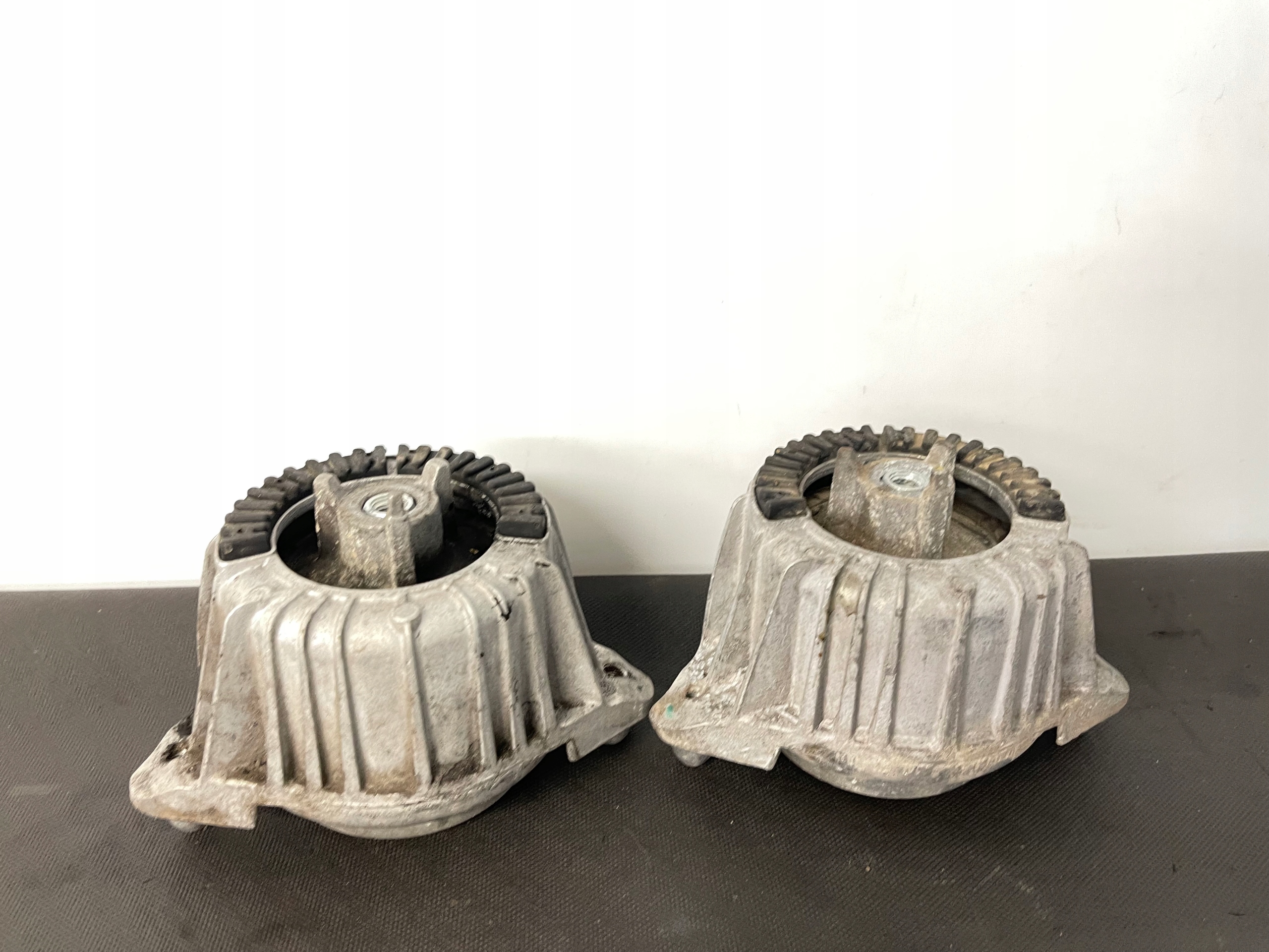 MERCEDES E W212 2.2 CDI engine mount A2122404117