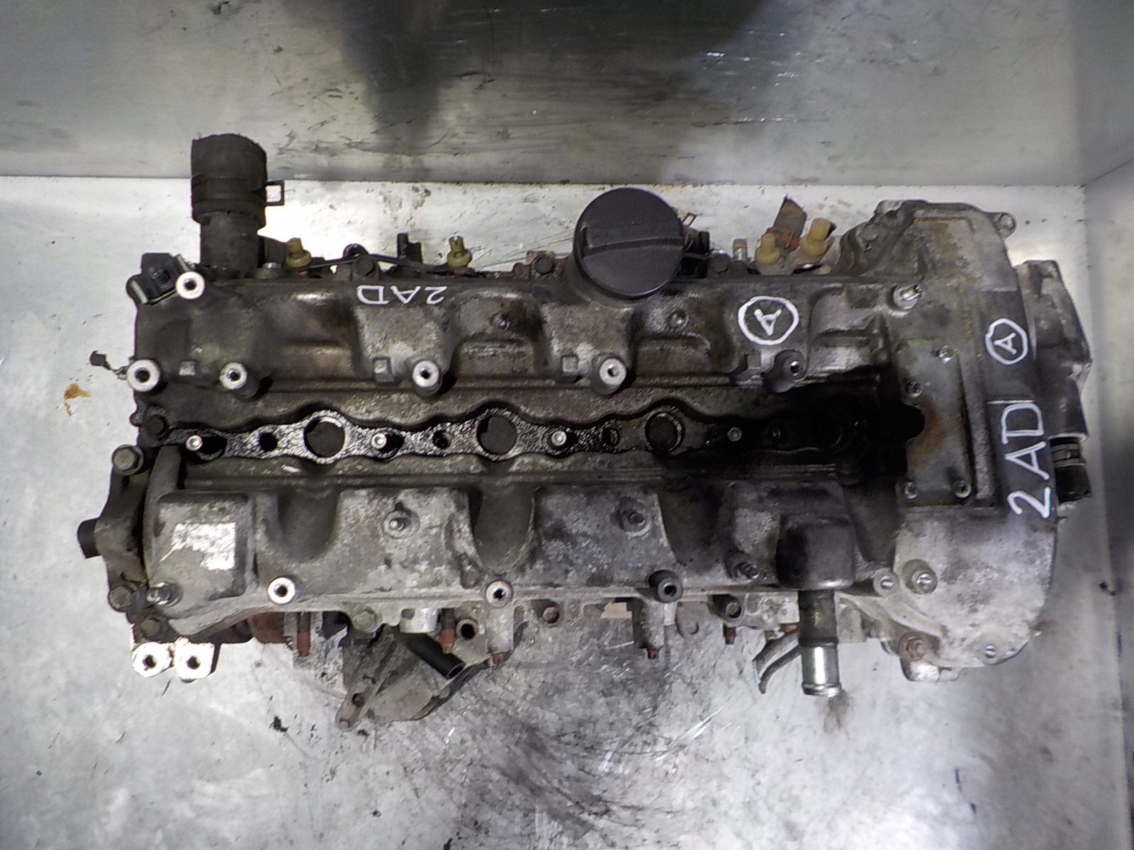 LEXUS IS II 220 TOYOTA engine 2.2 D 2AD