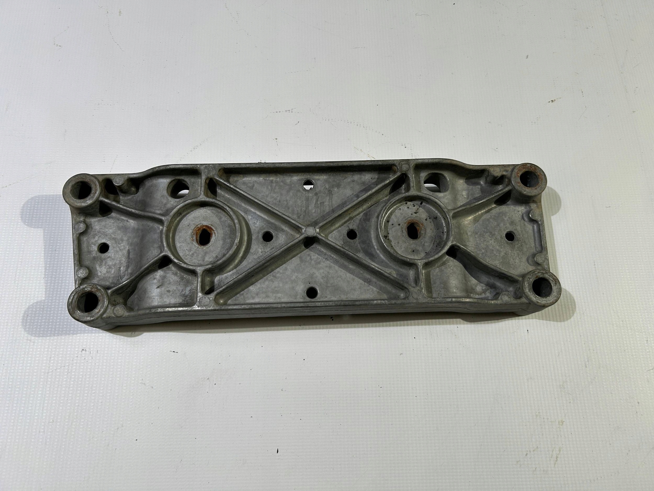 Console Support Support plaque Boîte de vitesse Engrenage Dodge Challenger manual 6.1 2008