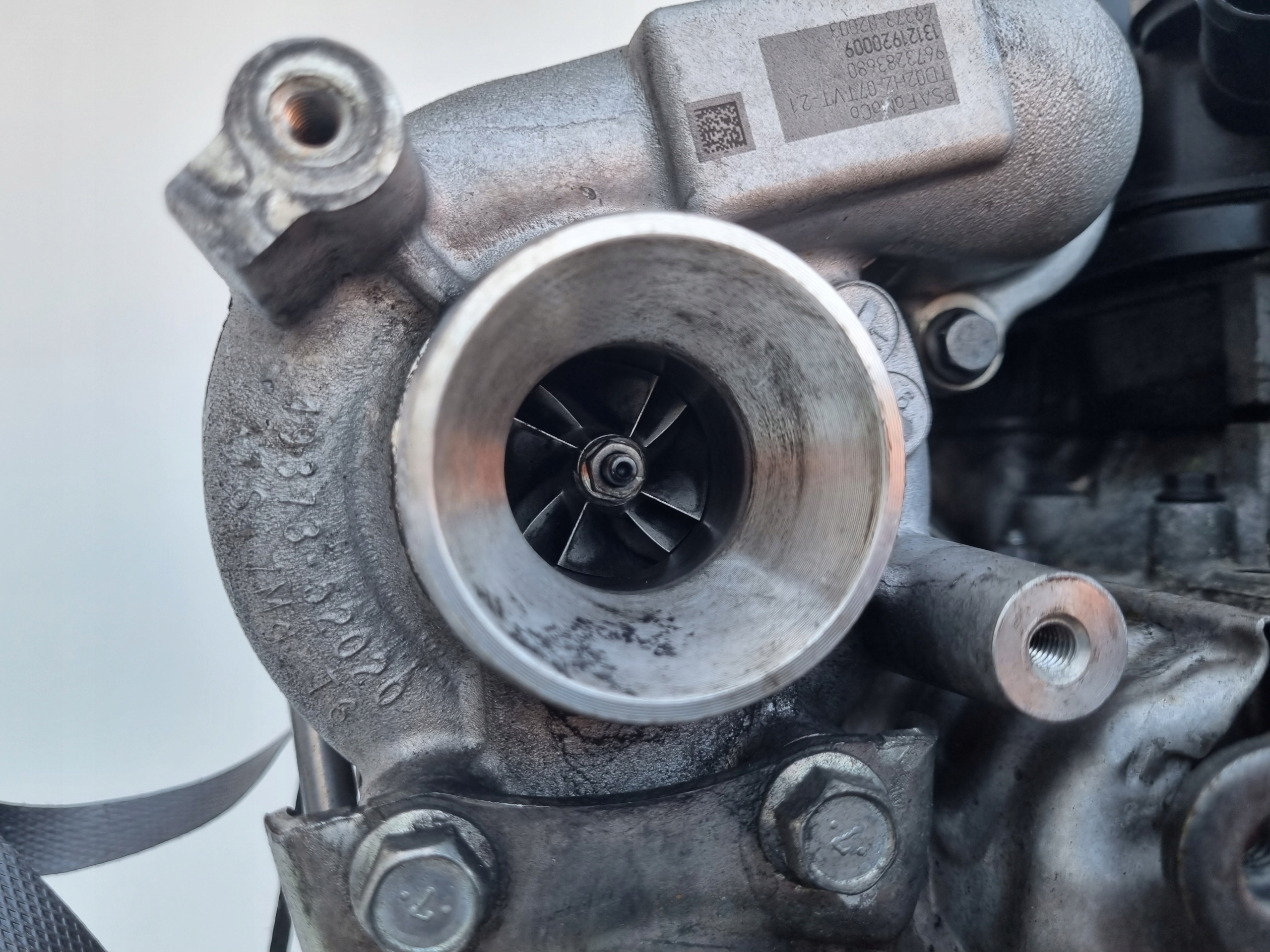 Двигатель peugeot 207 1.4 Blue 8HR 8H01 10FDCG