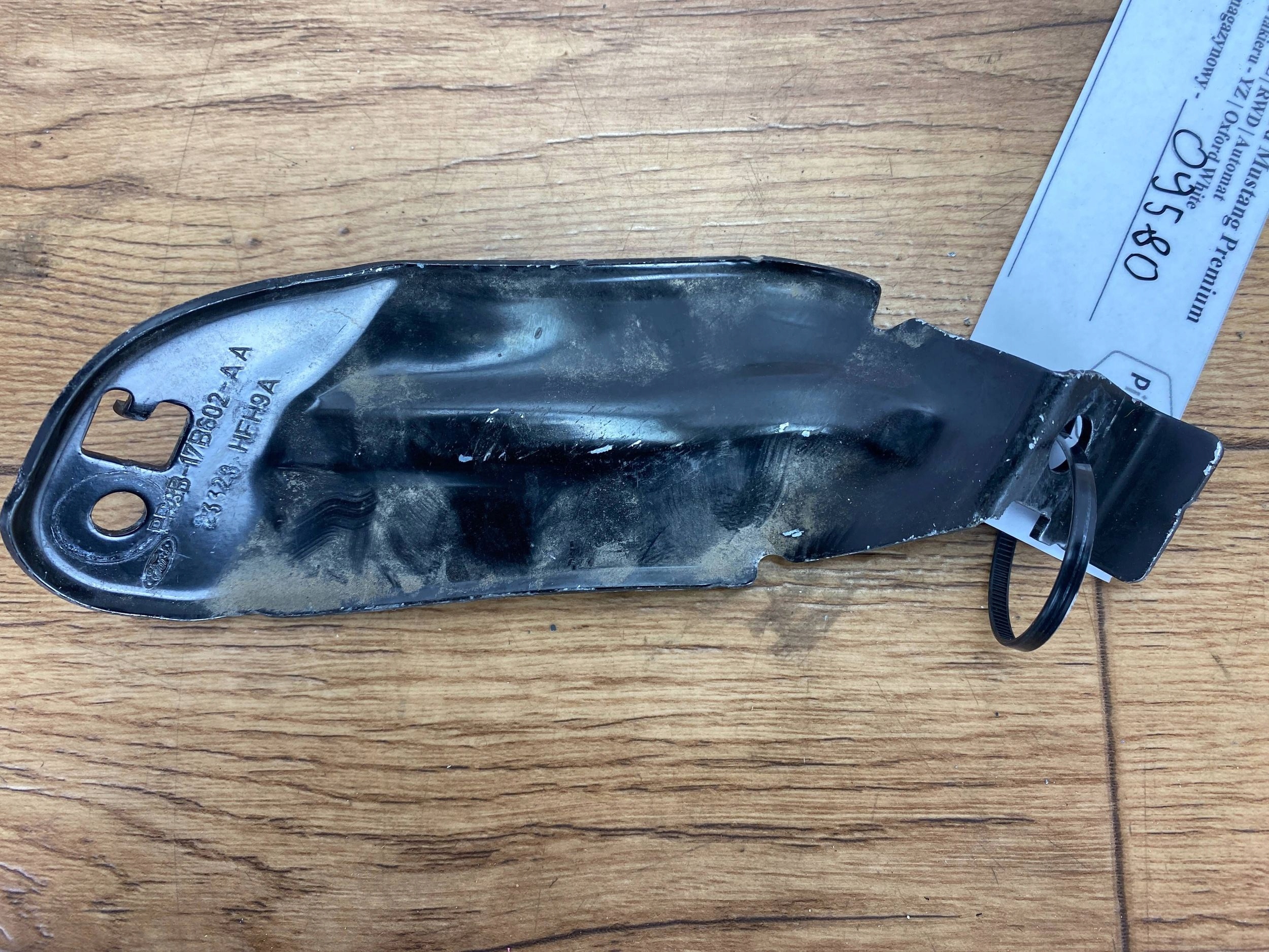 Stütze Halter Wischer Spritzdüse Behälter Ford Mustang VII 2024
